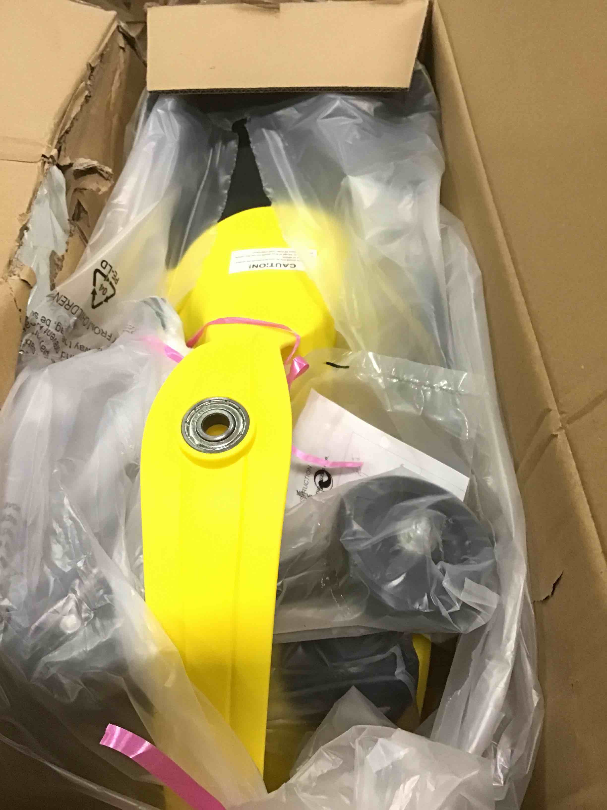 https://s3.amazonaws.com/lotting-images-prod/bidfta/BLU5800115_1705493897801.jpeg