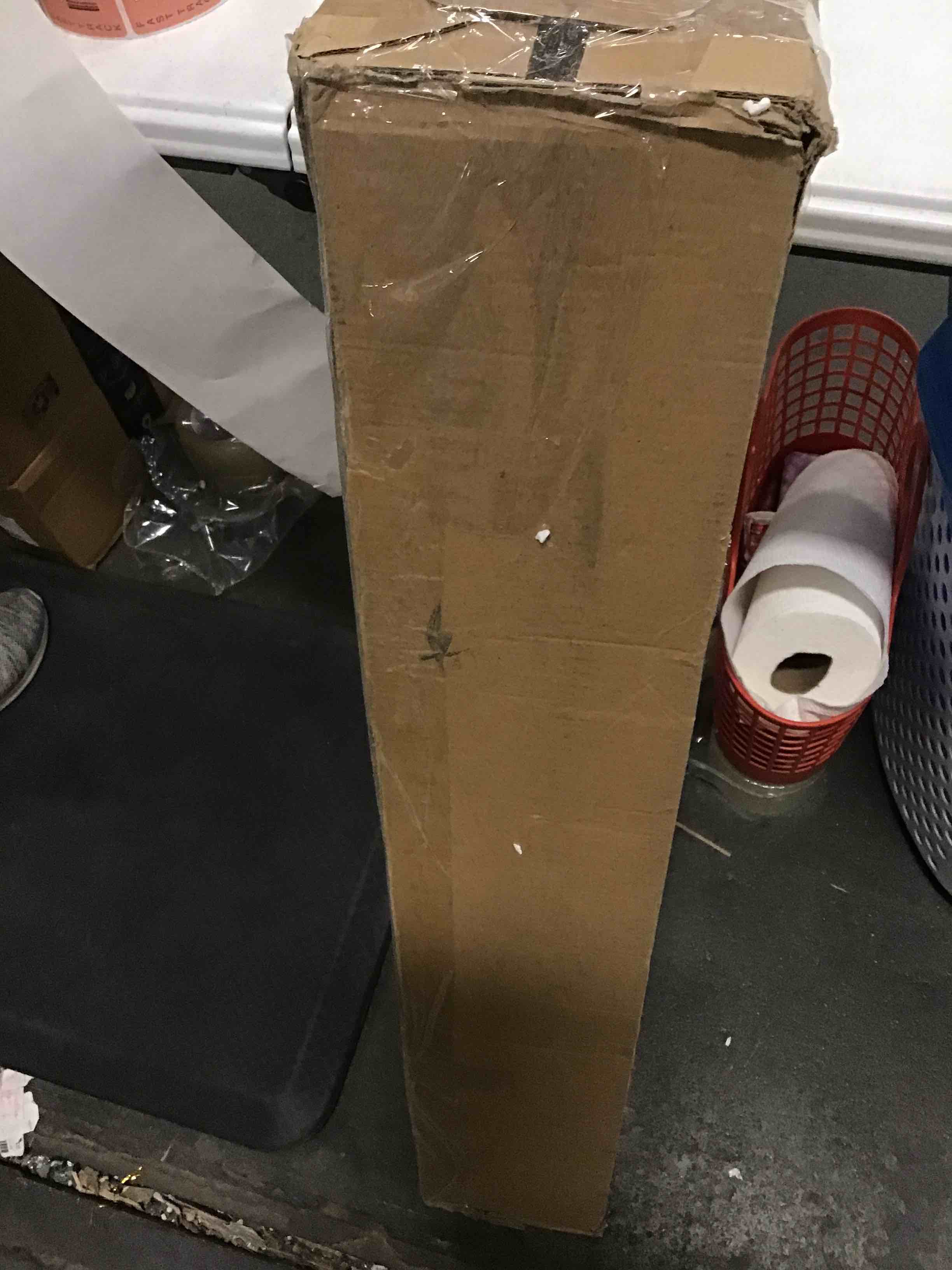 https://s3.amazonaws.com/lotting-images-prod/bidfta/BLU5800313_1705583544390.jpeg