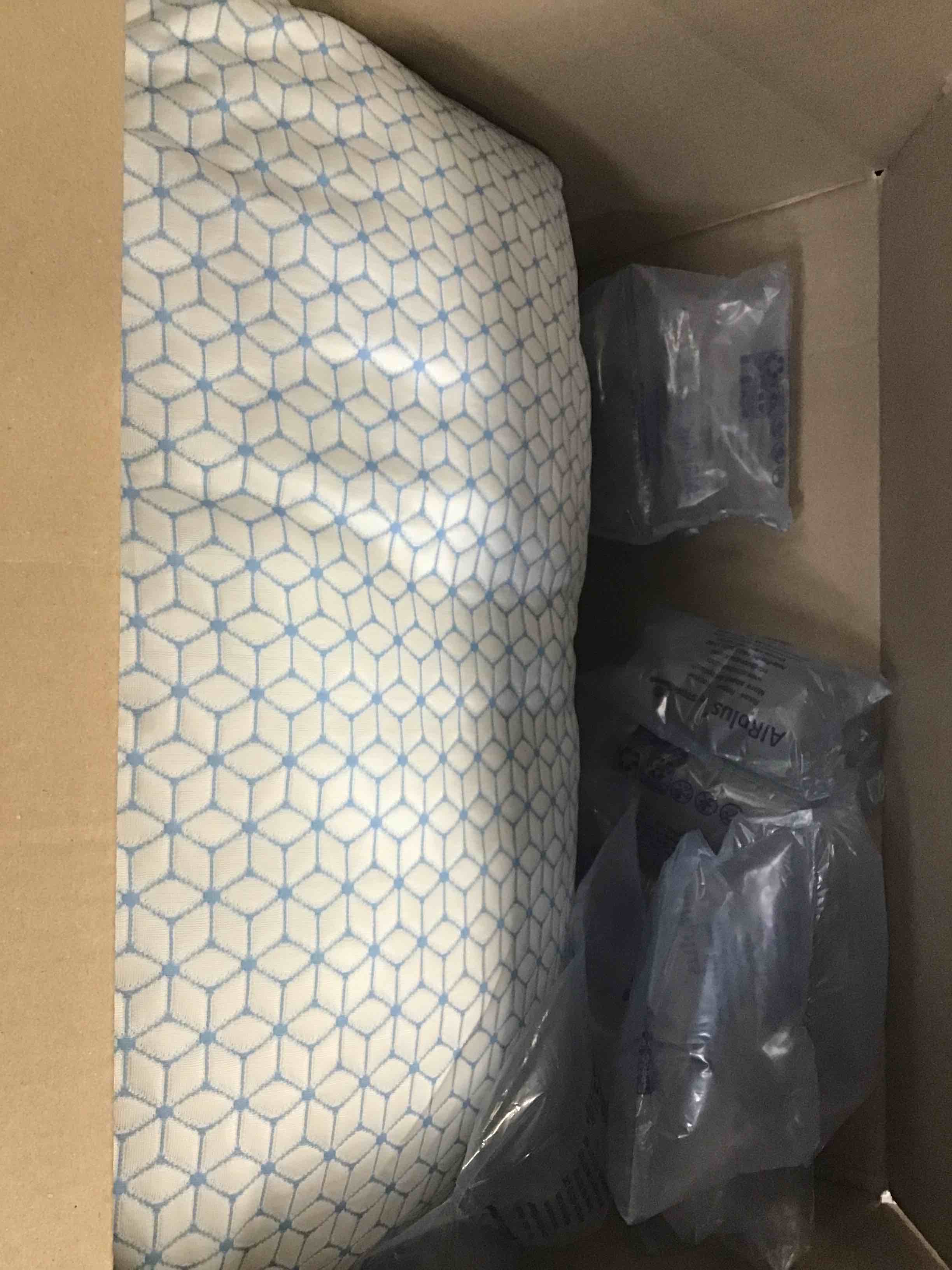 https://s3.amazonaws.com/lotting-images-prod/bidfta/BLU5800865_1705768515576.jpeg