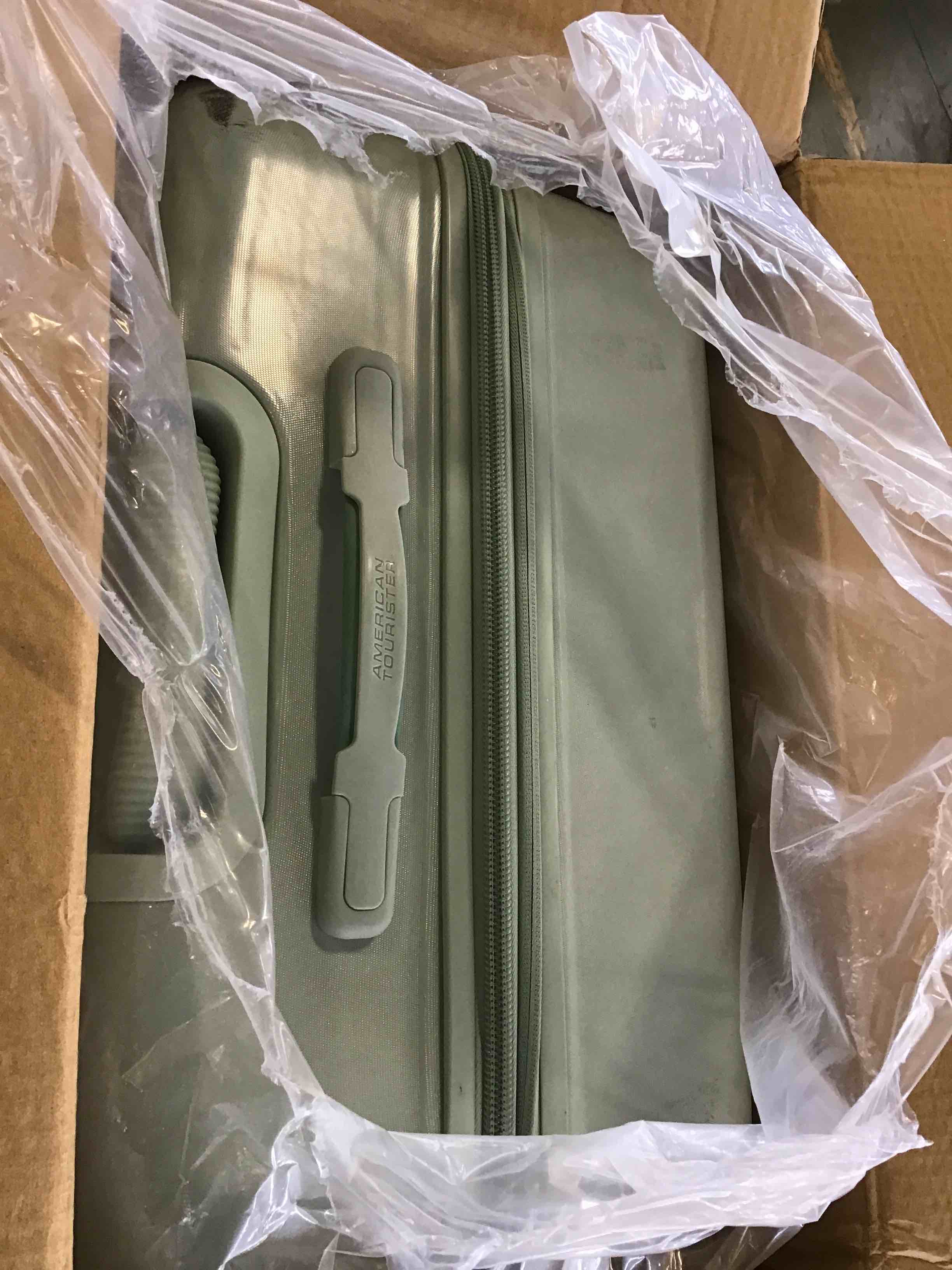 https://s3.amazonaws.com/lotting-images-prod/bidfta/BLU5800873_1705769778969.jpeg