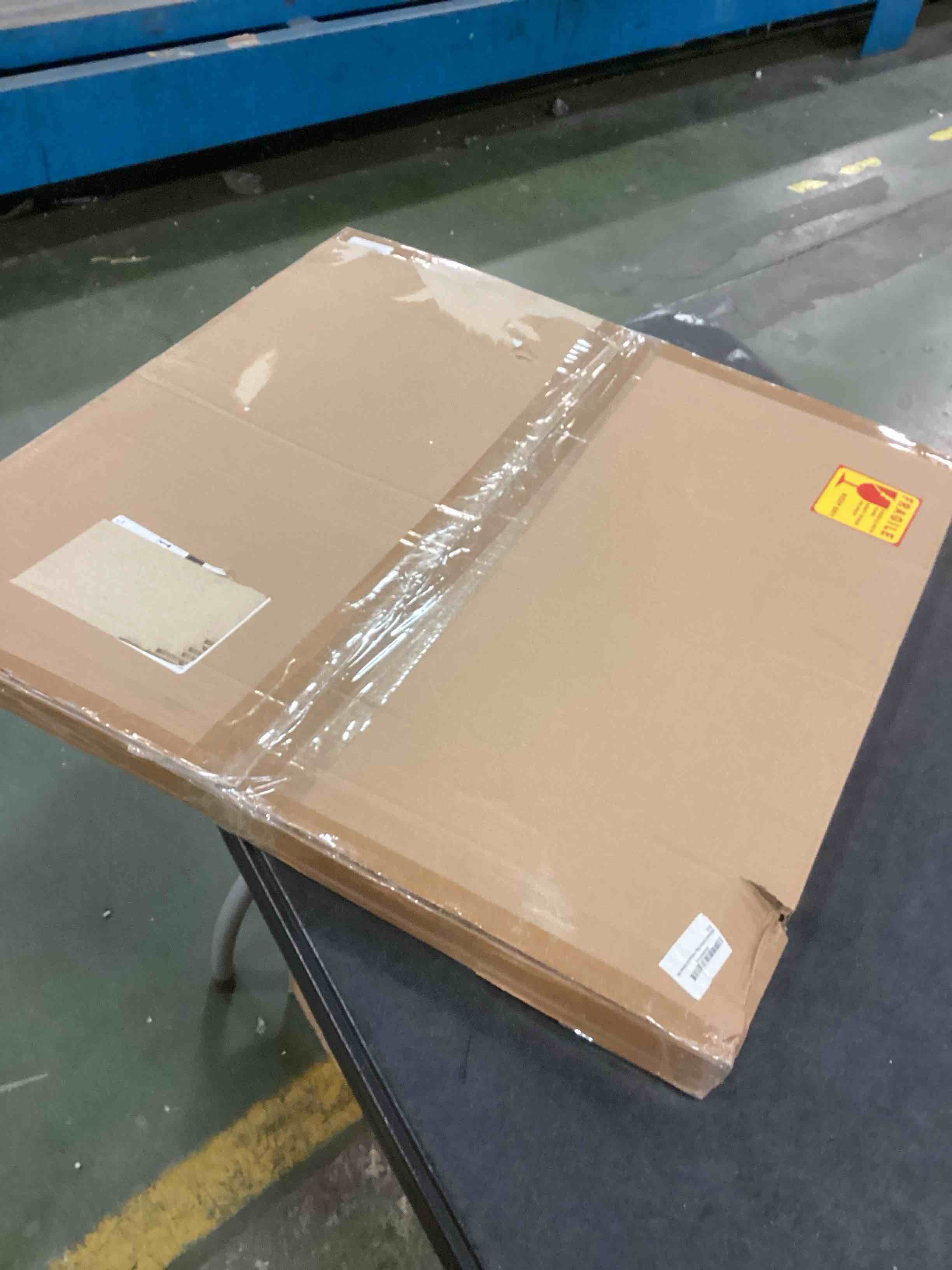 https://s3.amazonaws.com/lotting-images-prod/bidfta/BLU5800992_1705328498759.jpeg