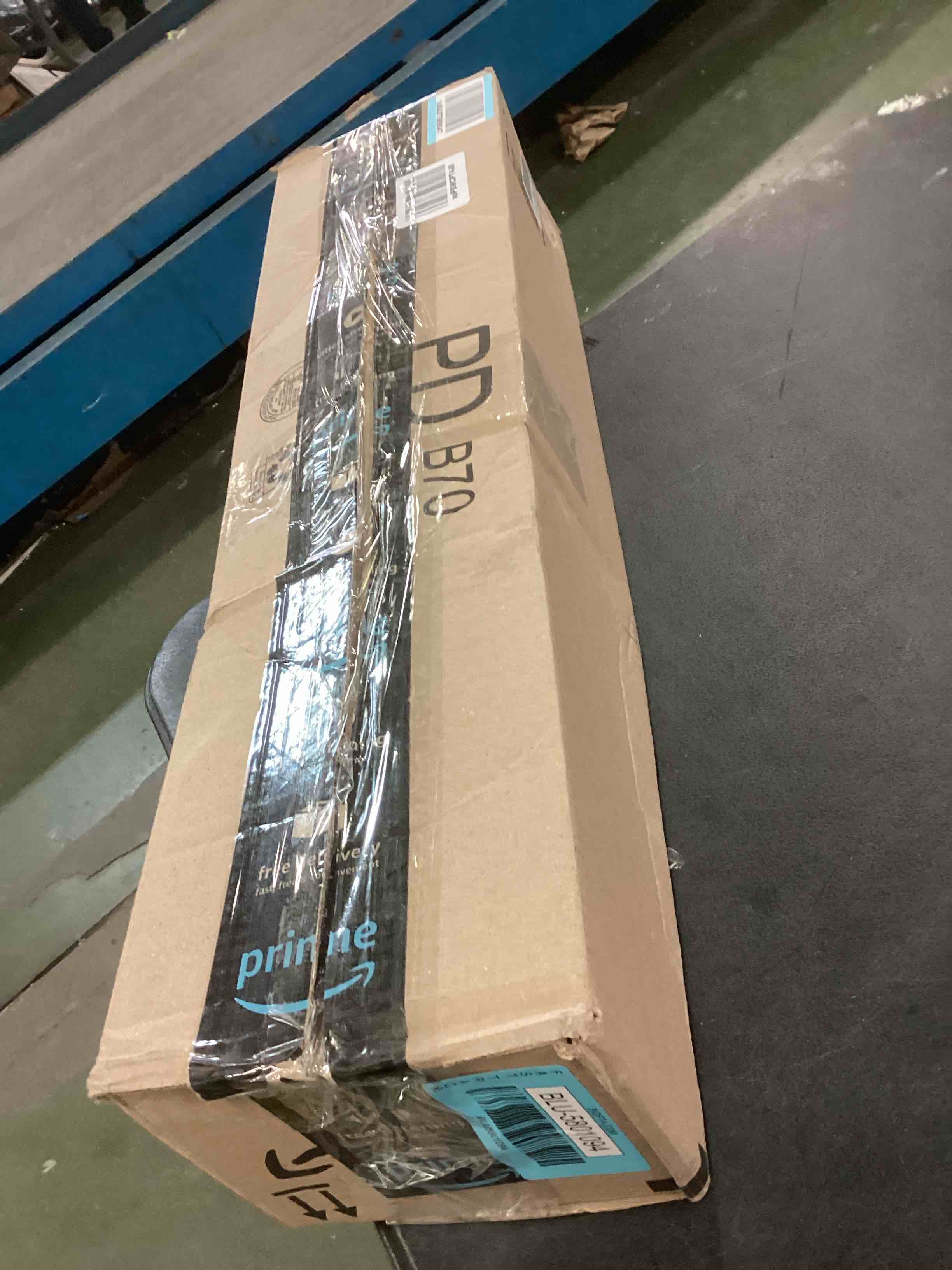 https://s3.amazonaws.com/lotting-images-prod/bidfta/BLU5801094_1705346424293.jpeg