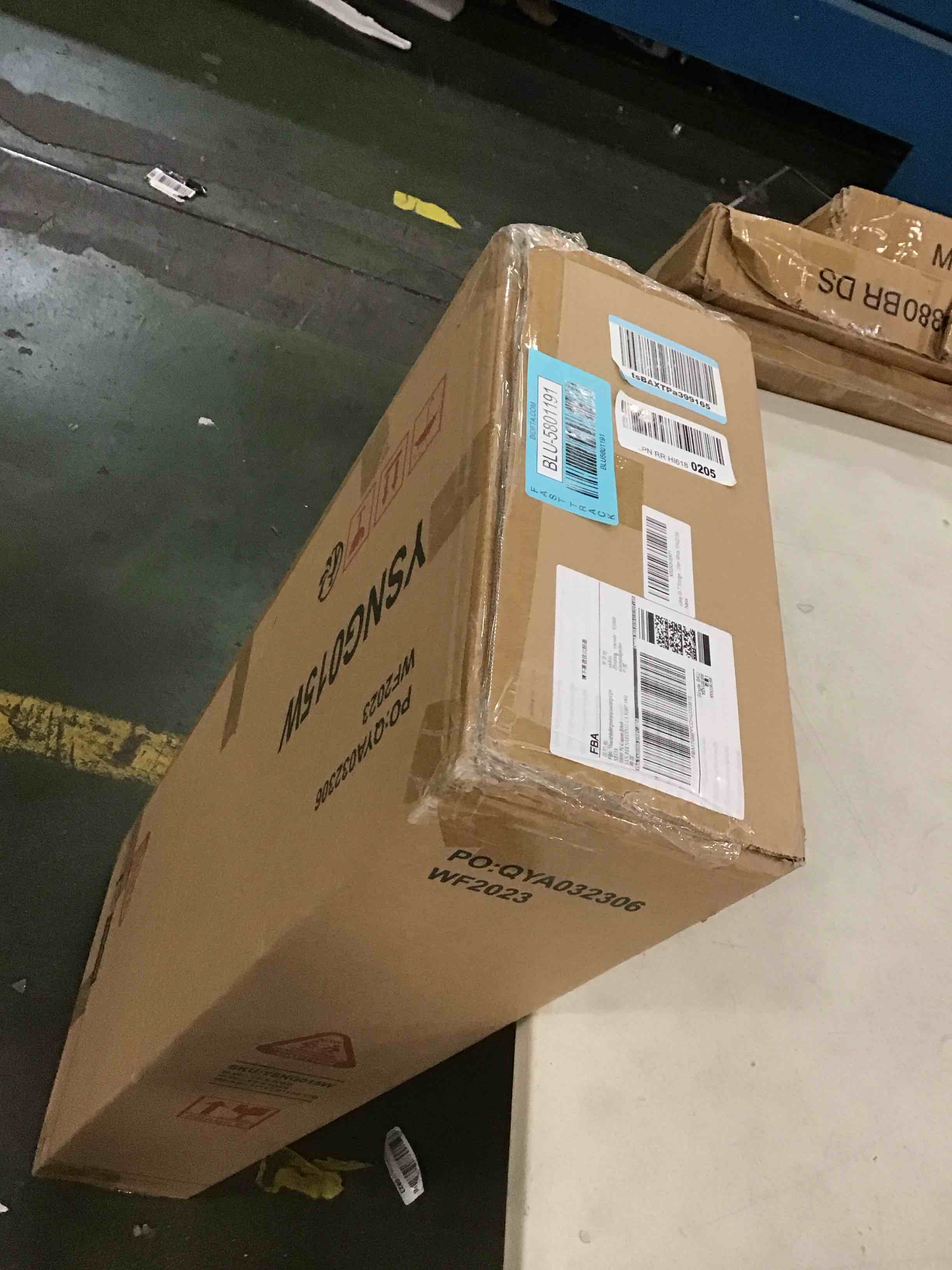 https://s3.amazonaws.com/lotting-images-prod/bidfta/BLU5801191_1705414188091.jpeg