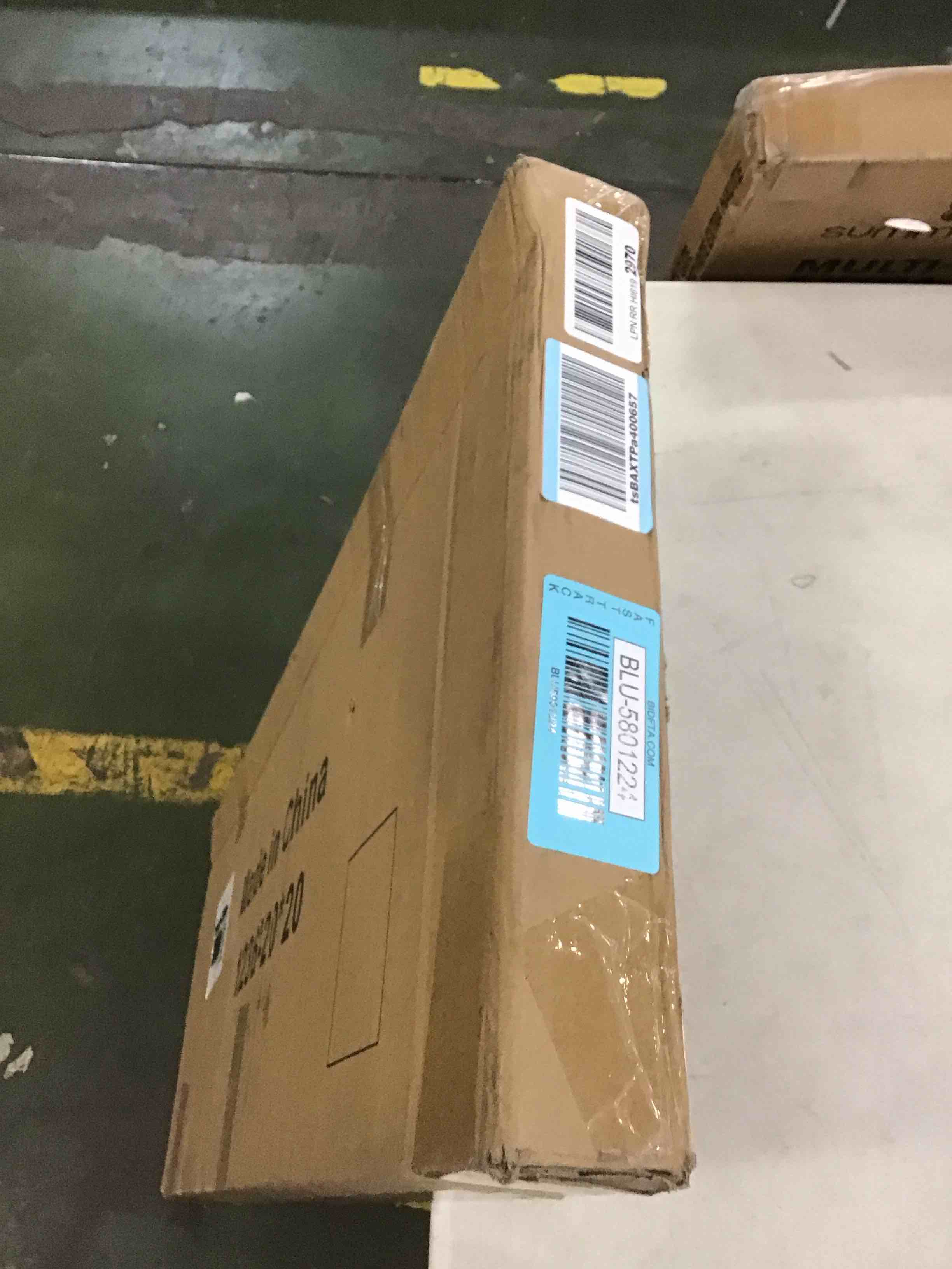 https://s3.amazonaws.com/lotting-images-prod/bidfta/BLU5801224_1705420369082.jpeg