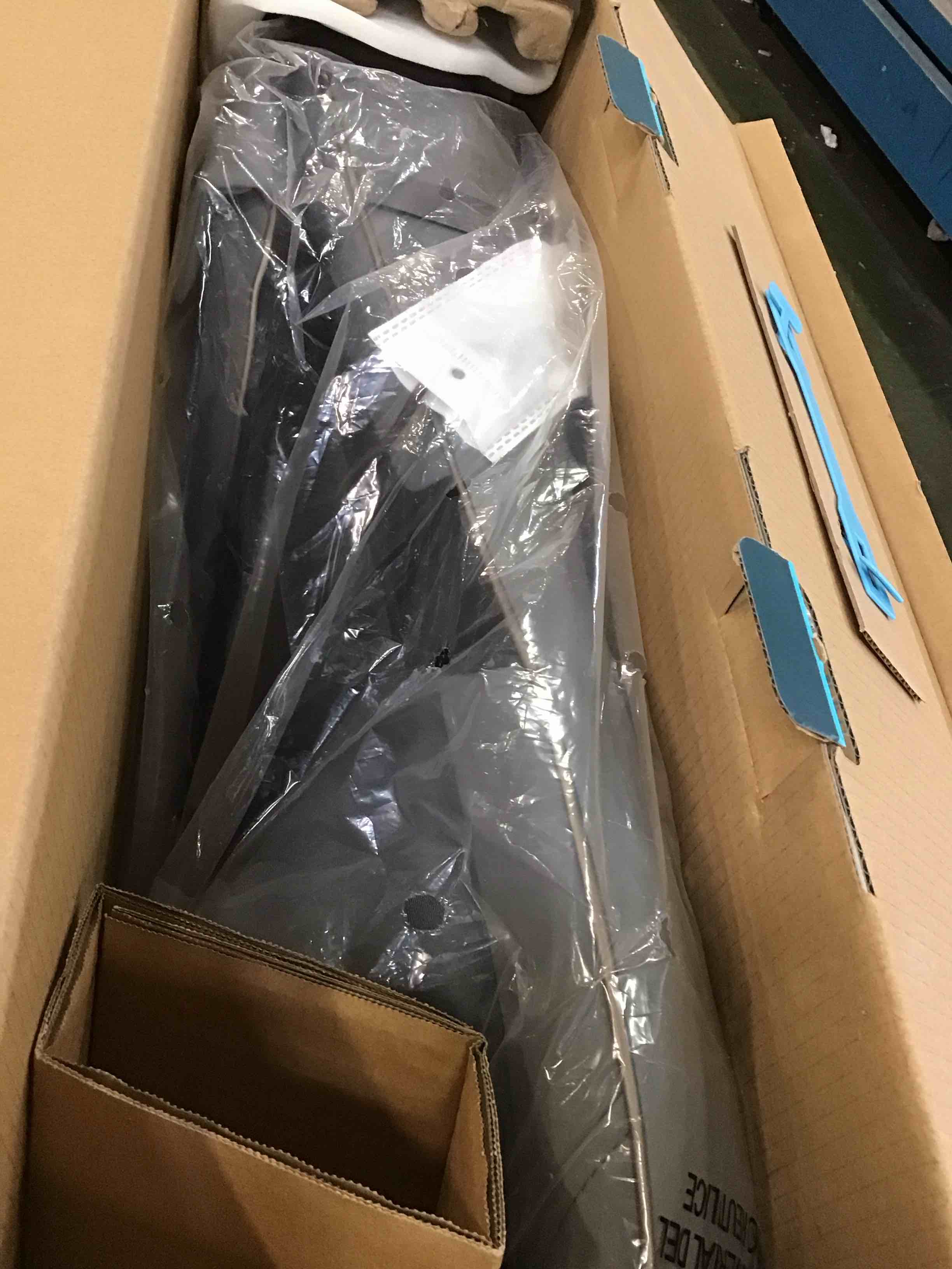 https://s3.amazonaws.com/lotting-images-prod/bidfta/BLU5801489_1705515977531.jpeg