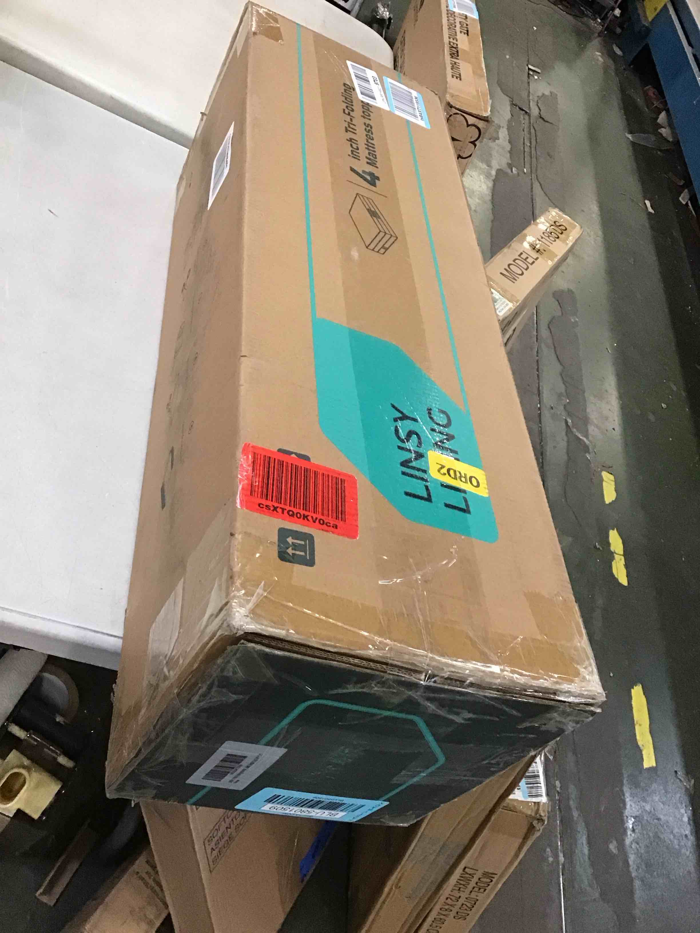https://s3.amazonaws.com/lotting-images-prod/bidfta/BLU5801509_1705516489288.jpeg
