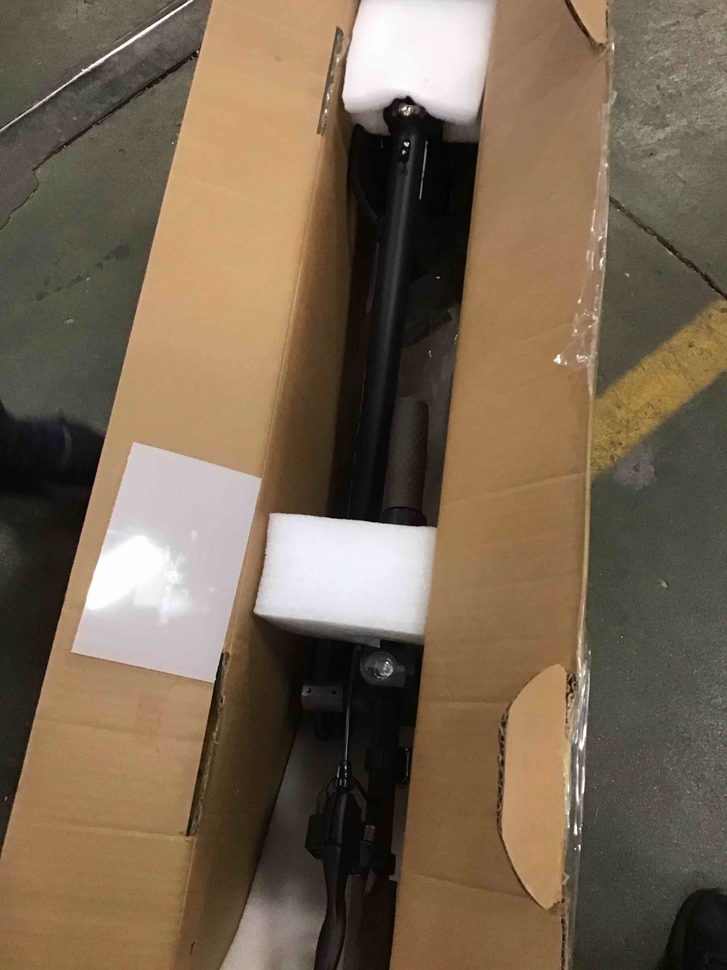 https://s3.amazonaws.com/lotting-images-prod/bidfta/BLU5801560_1705526341604.jpeg