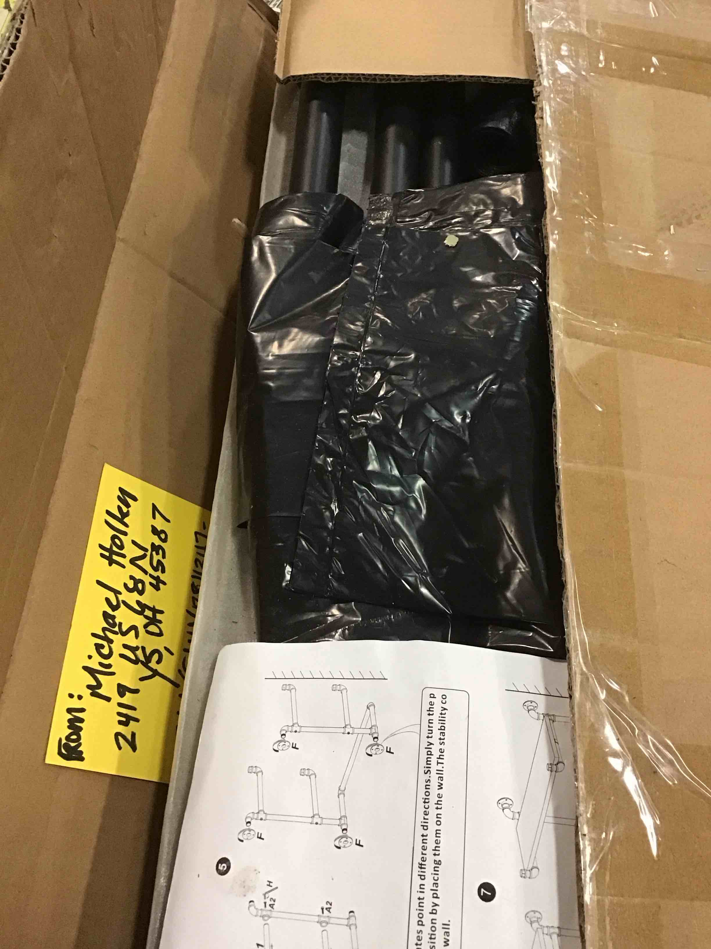 https://s3.amazonaws.com/lotting-images-prod/bidfta/BLU5801578_1705582218175.jpeg