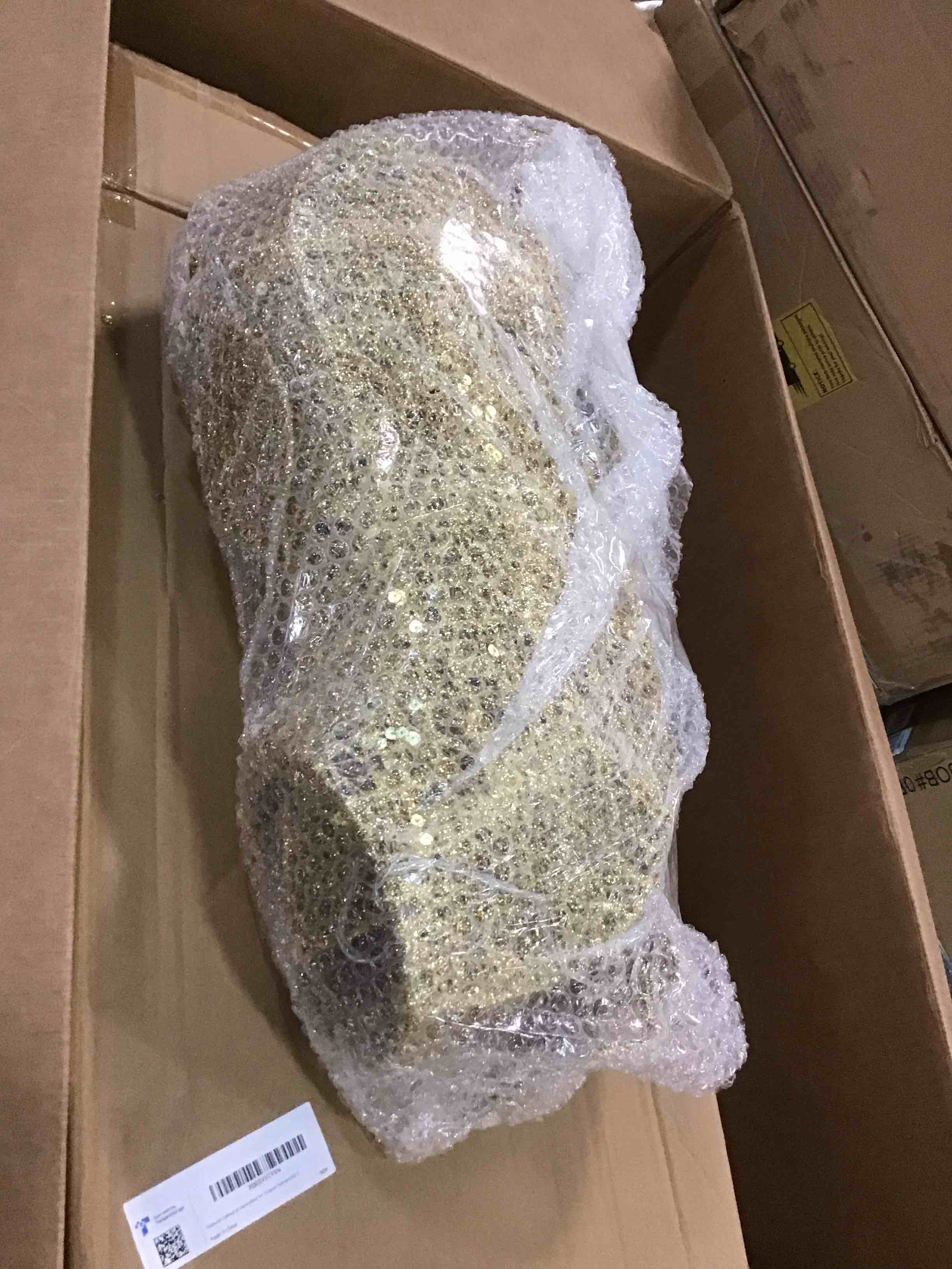 https://s3.amazonaws.com/lotting-images-prod/bidfta/BLU5801816_1705670519054.jpeg