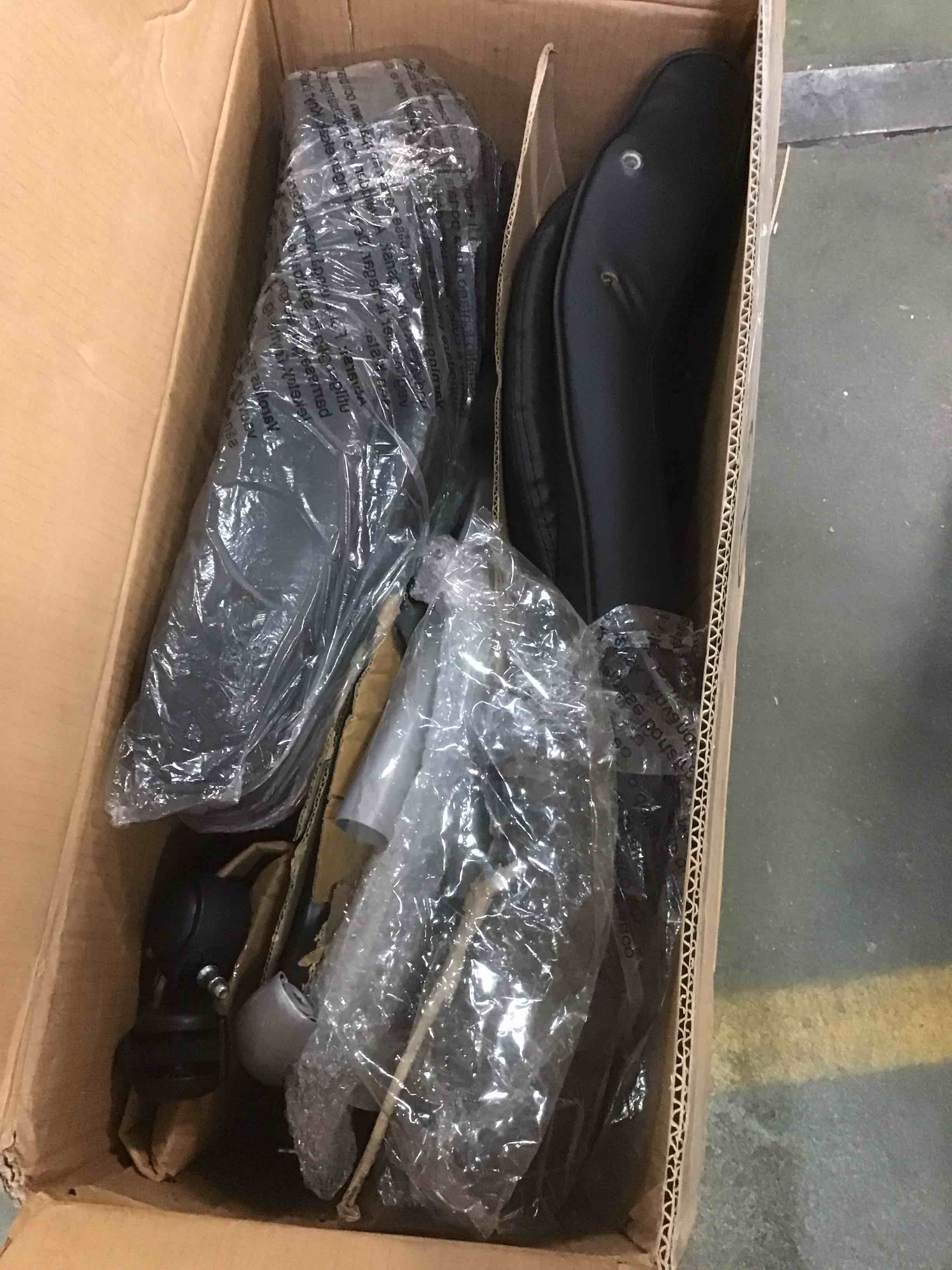 https://s3.amazonaws.com/lotting-images-prod/bidfta/BLU5802095_1705941656413.jpeg