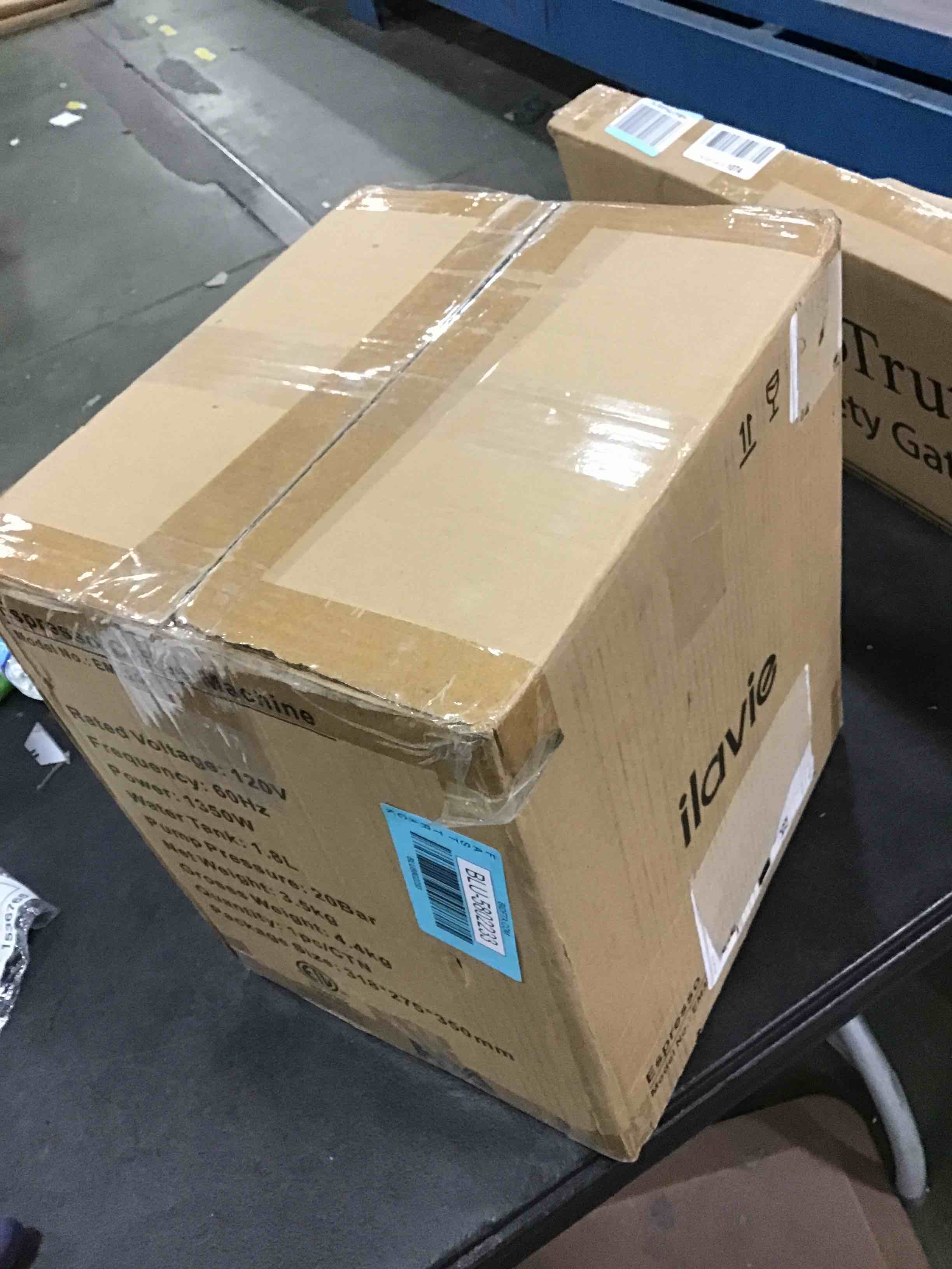 https://s3.amazonaws.com/lotting-images-prod/bidfta/BLU5802233_1706016824807.jpeg