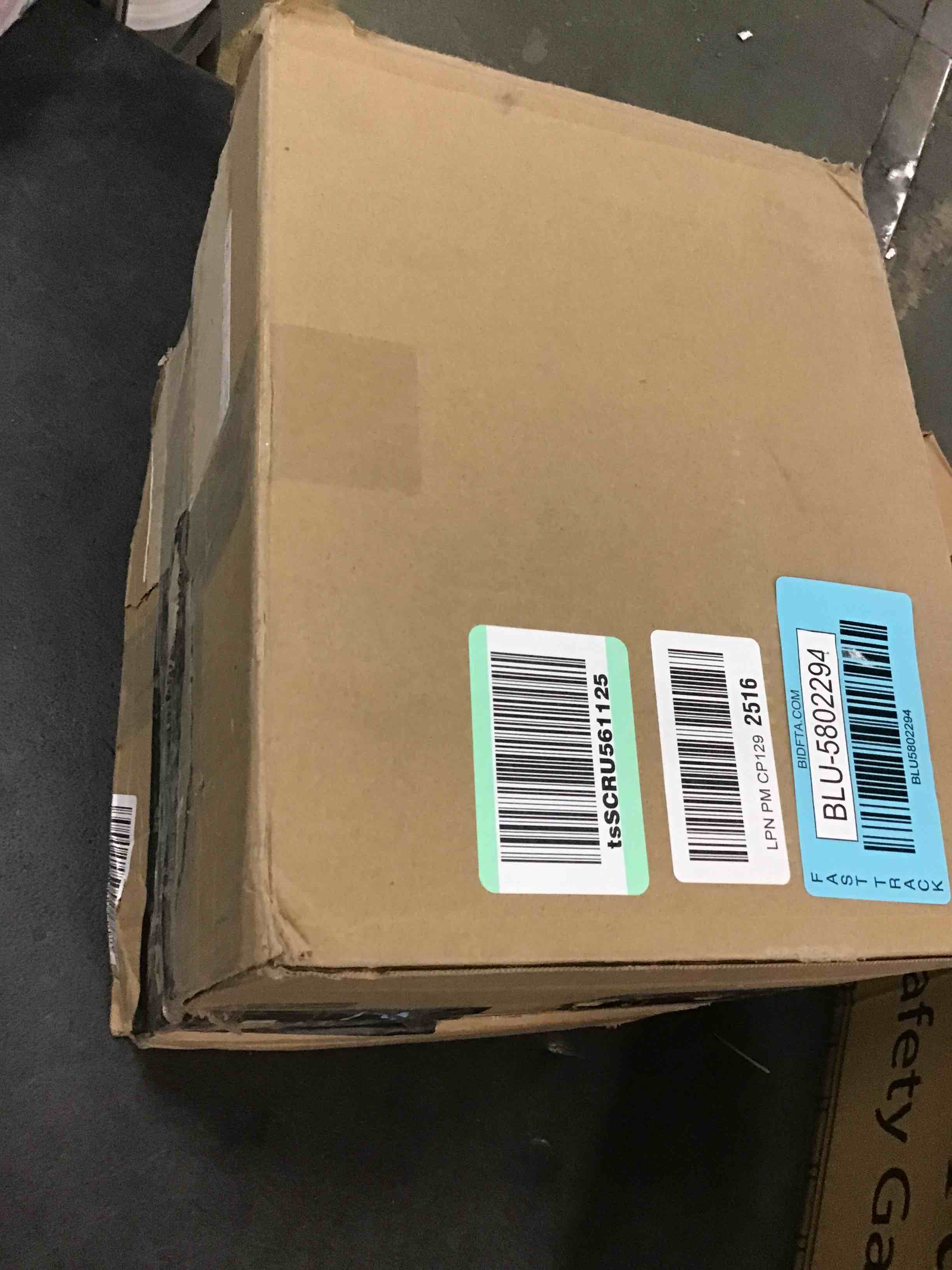 https://s3.amazonaws.com/lotting-images-prod/bidfta/BLU5802294_1706025006085.jpeg