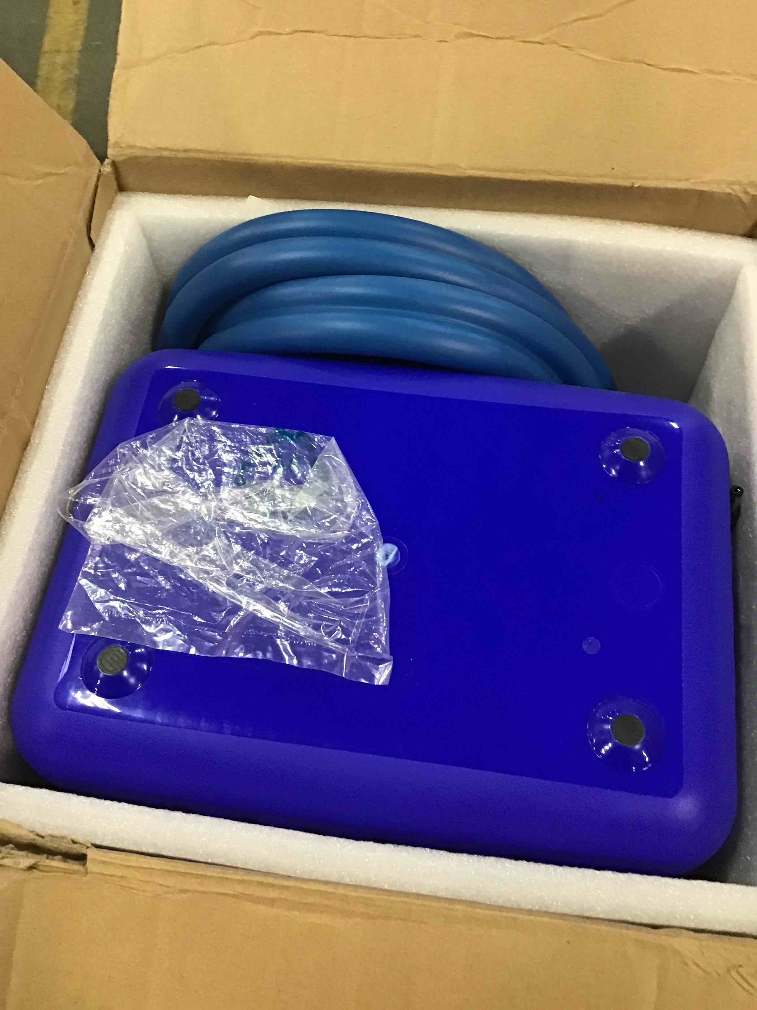https://s3.amazonaws.com/lotting-images-prod/bidfta/BLU5802294_1706025024294.jpeg