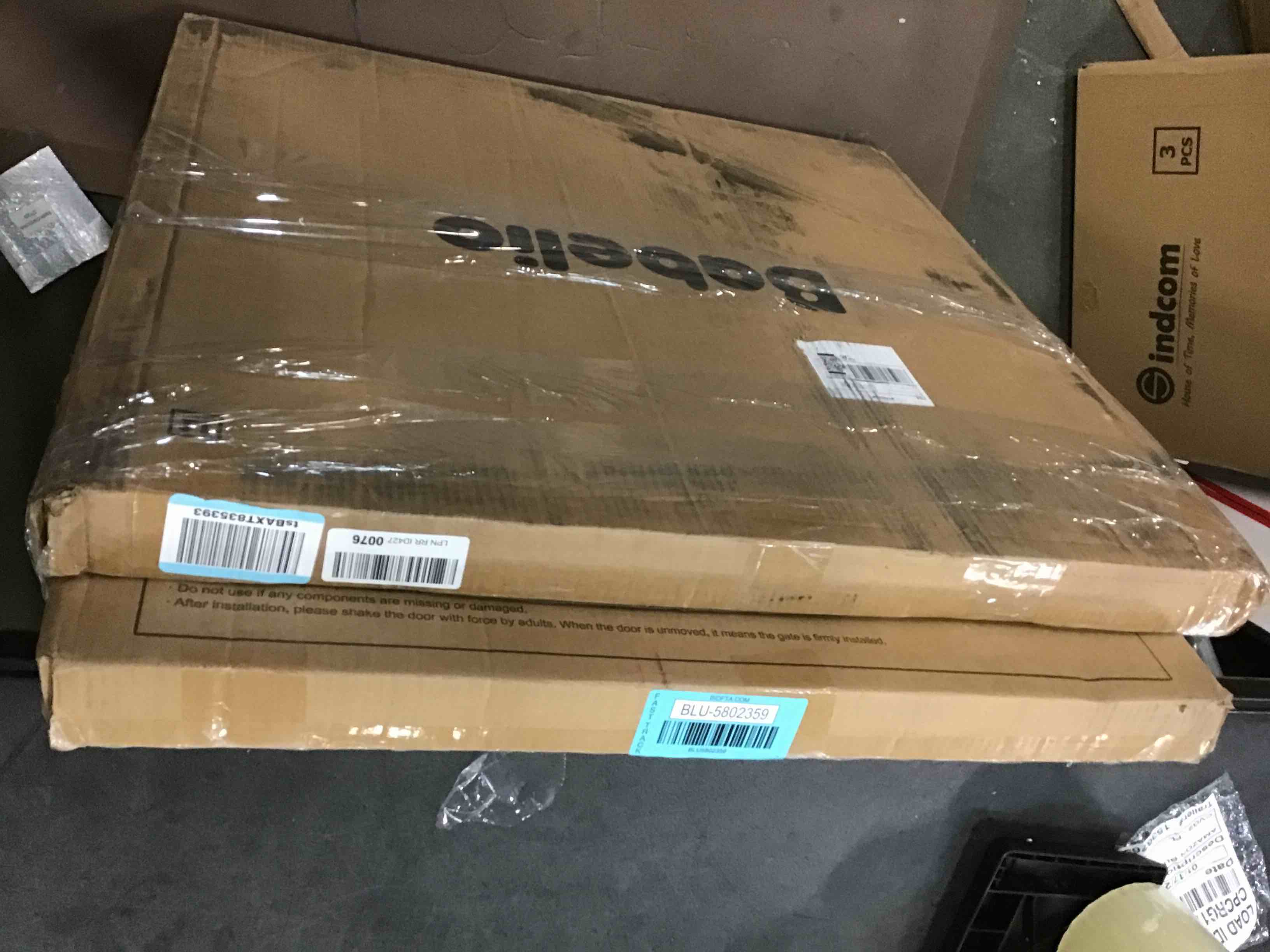 https://s3.amazonaws.com/lotting-images-prod/bidfta/BLU5802357_1706034312771.jpeg