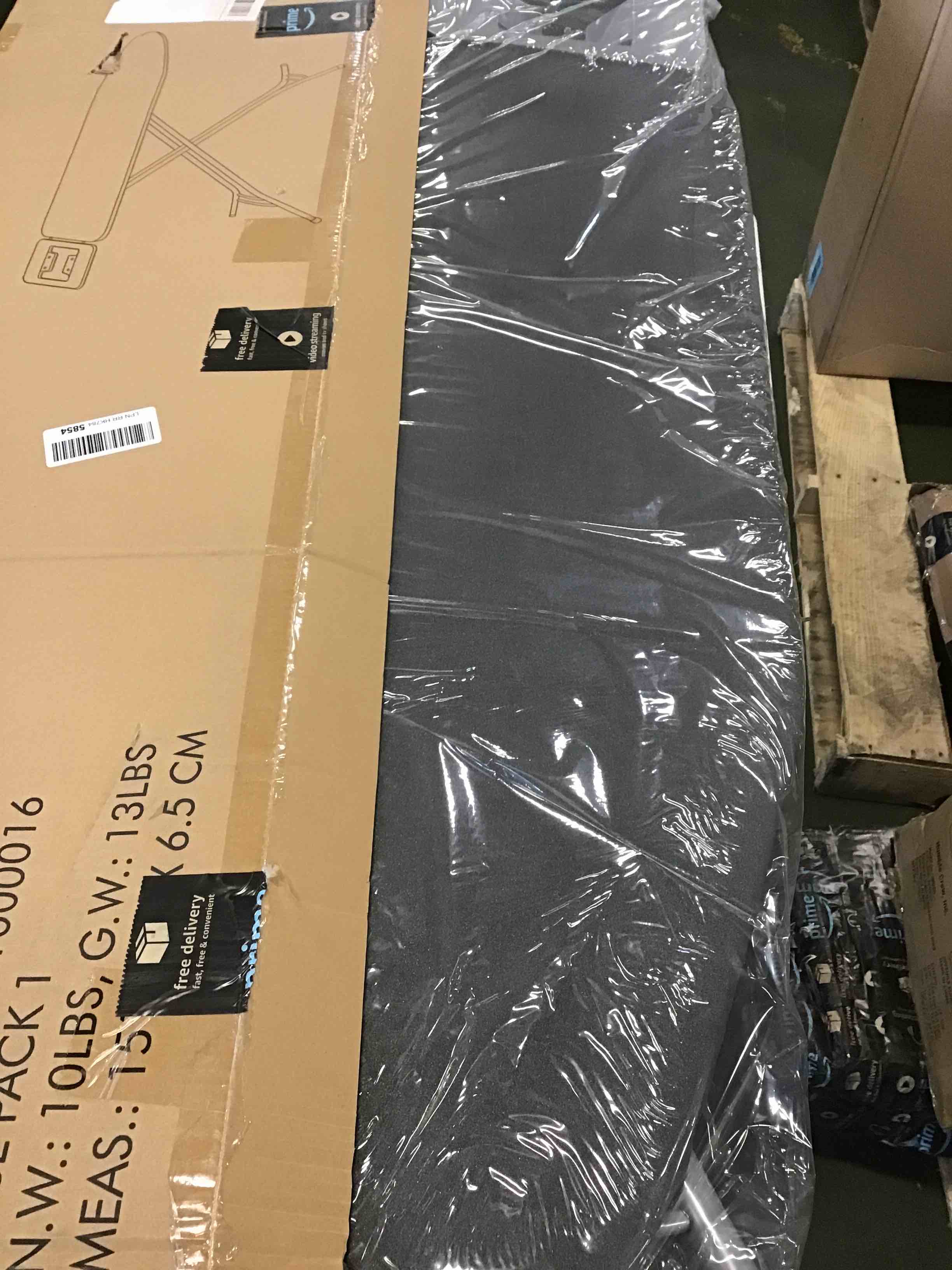 https://s3.amazonaws.com/lotting-images-prod/bidfta/BLU5804072_1711654884473.jpeg