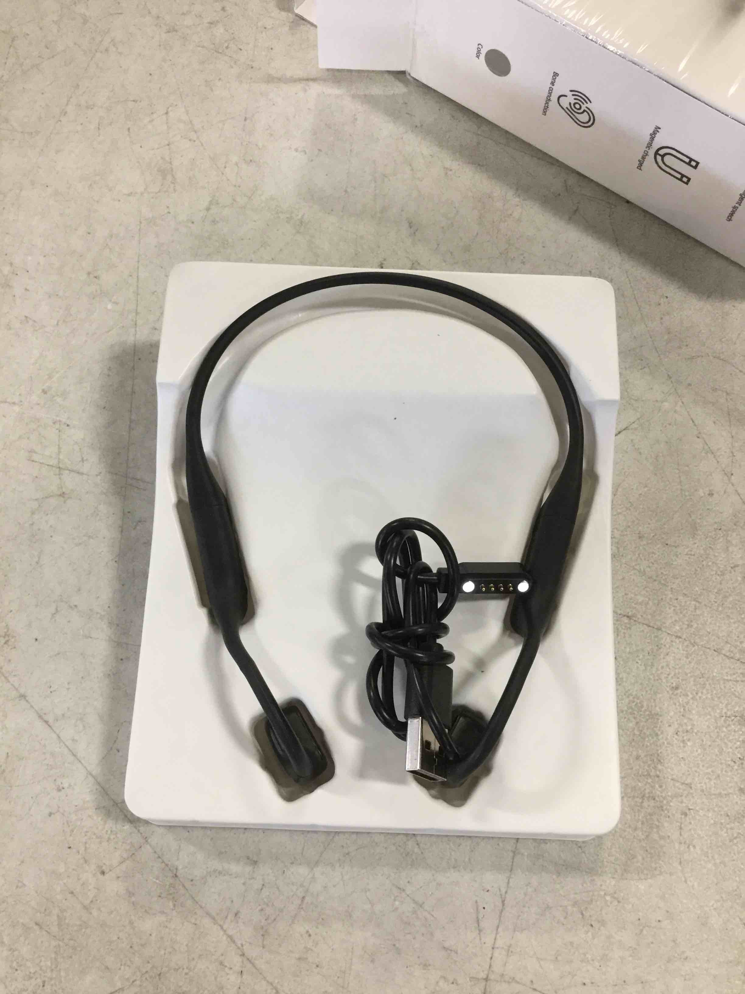 https://s3.amazonaws.com/lotting-images-prod/bidfta/BLU5804661_1712329640264.jpeg