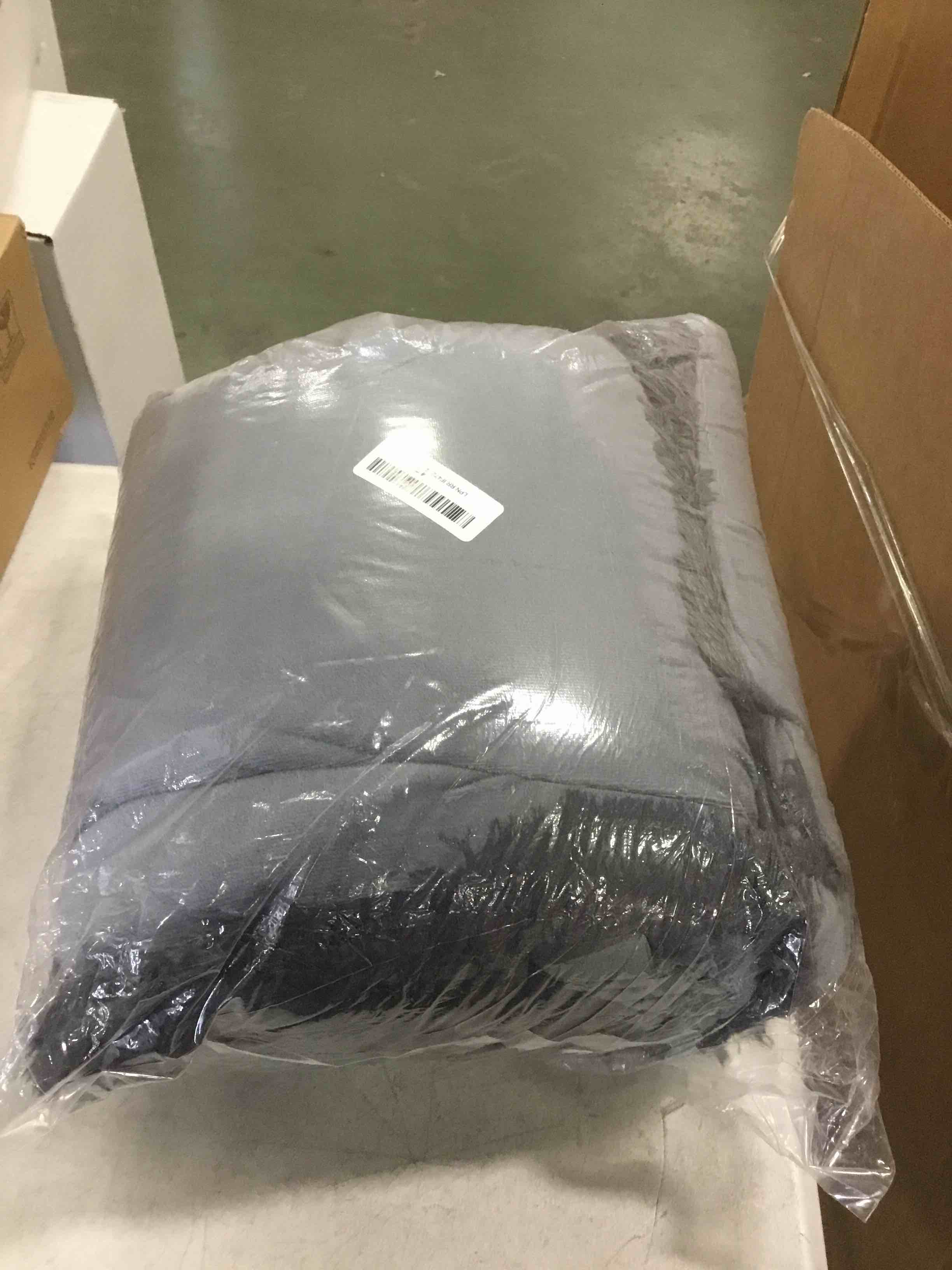 https://s3.amazonaws.com/lotting-images-prod/bidfta/BLU5804693_1712335026549.jpeg