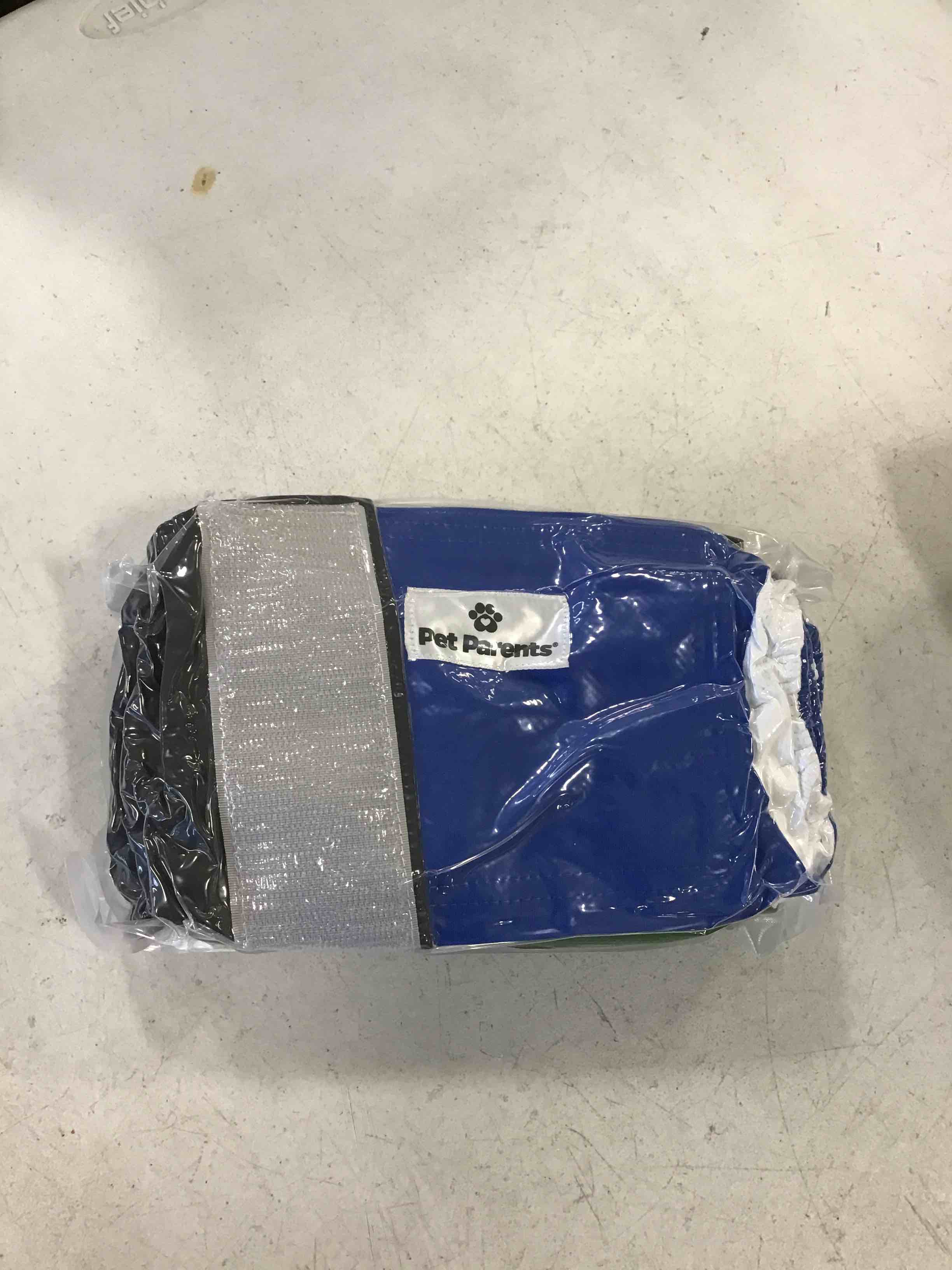https://s3.amazonaws.com/lotting-images-prod/bidfta/BLU5804849_1712580254122.jpeg