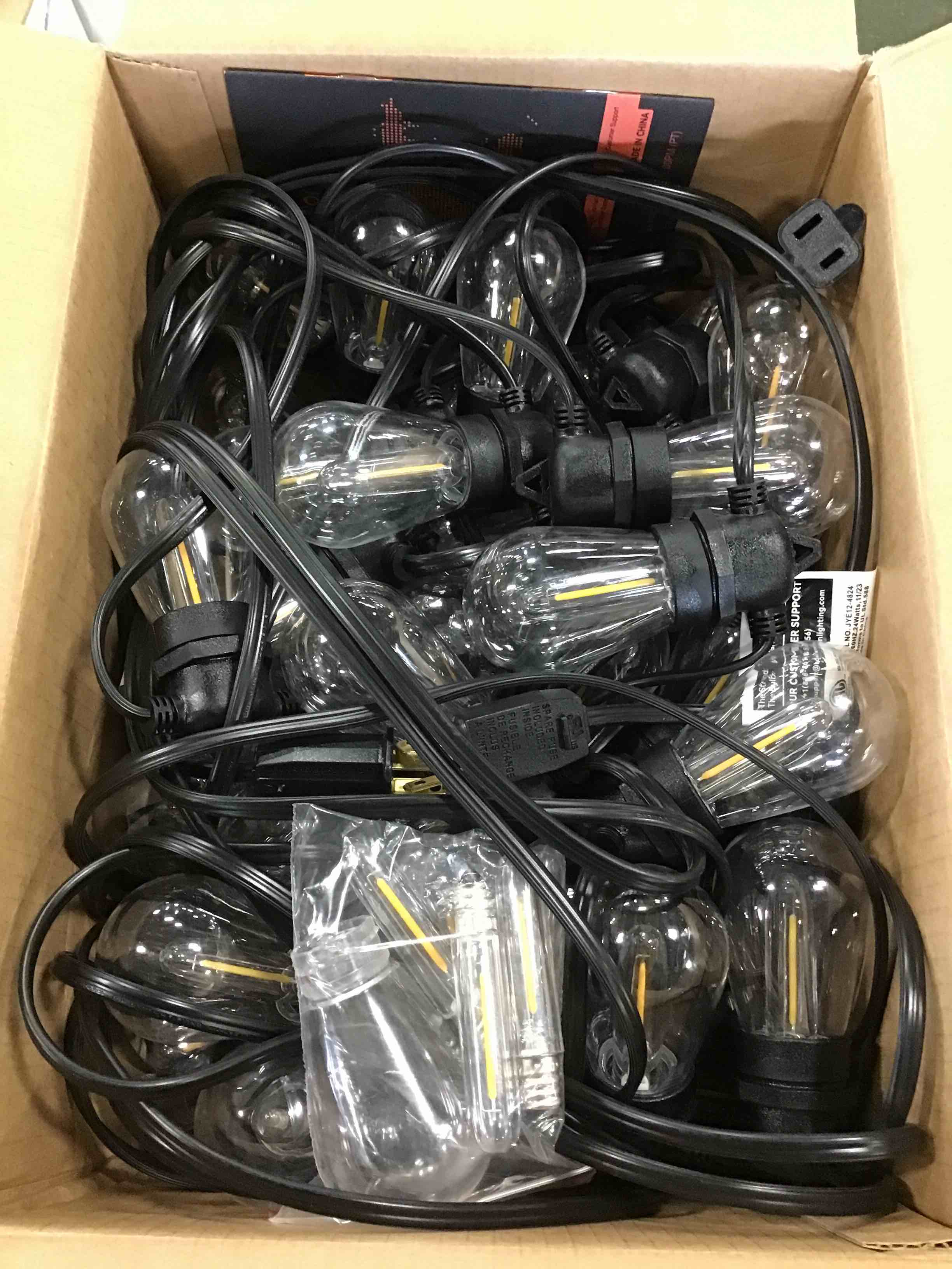 https://s3.amazonaws.com/lotting-images-prod/bidfta/BLU5805183_1712688010246.jpeg