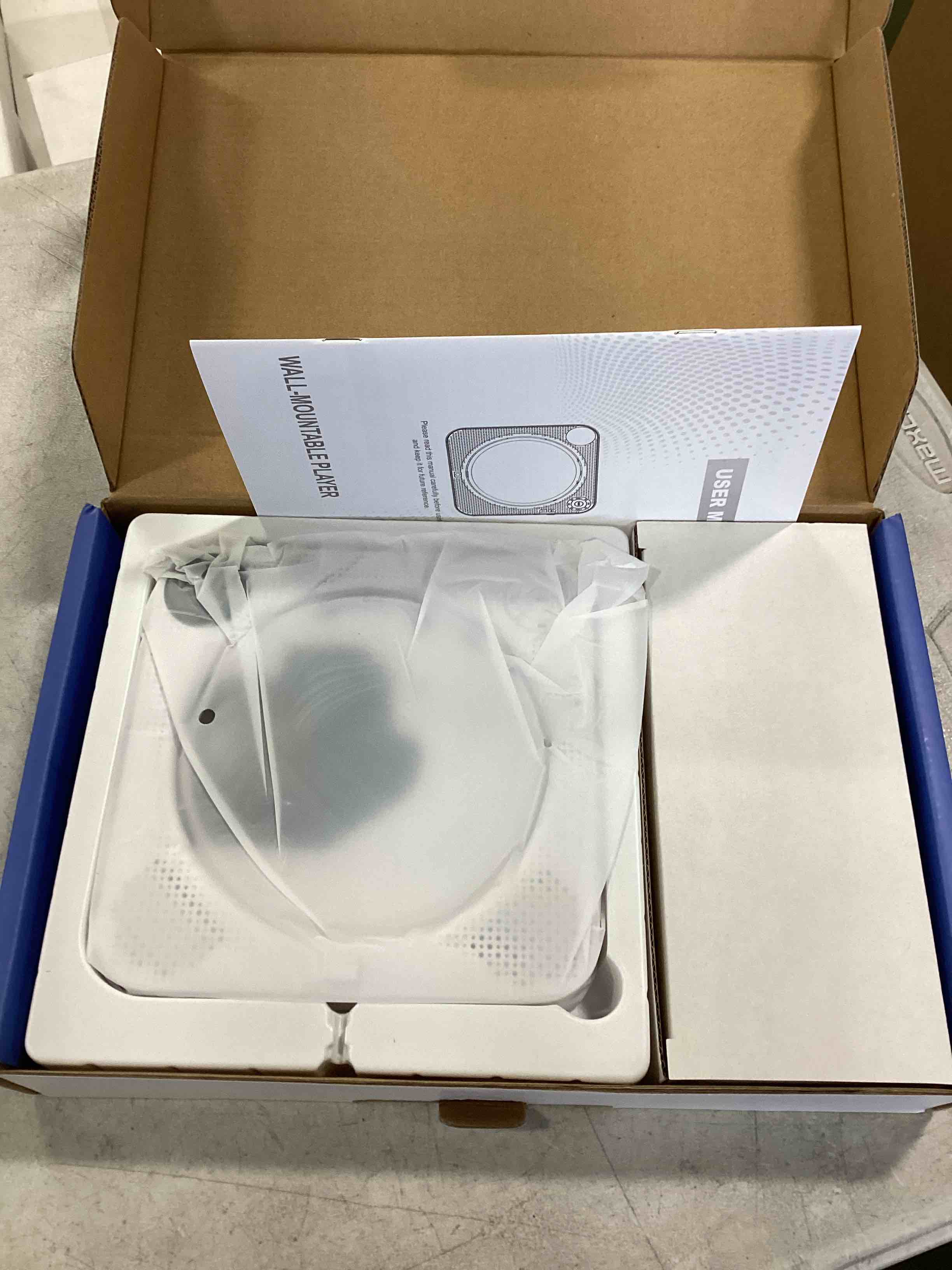 https://s3.amazonaws.com/lotting-images-prod/bidfta/BLU5805319_1712762697603.jpeg