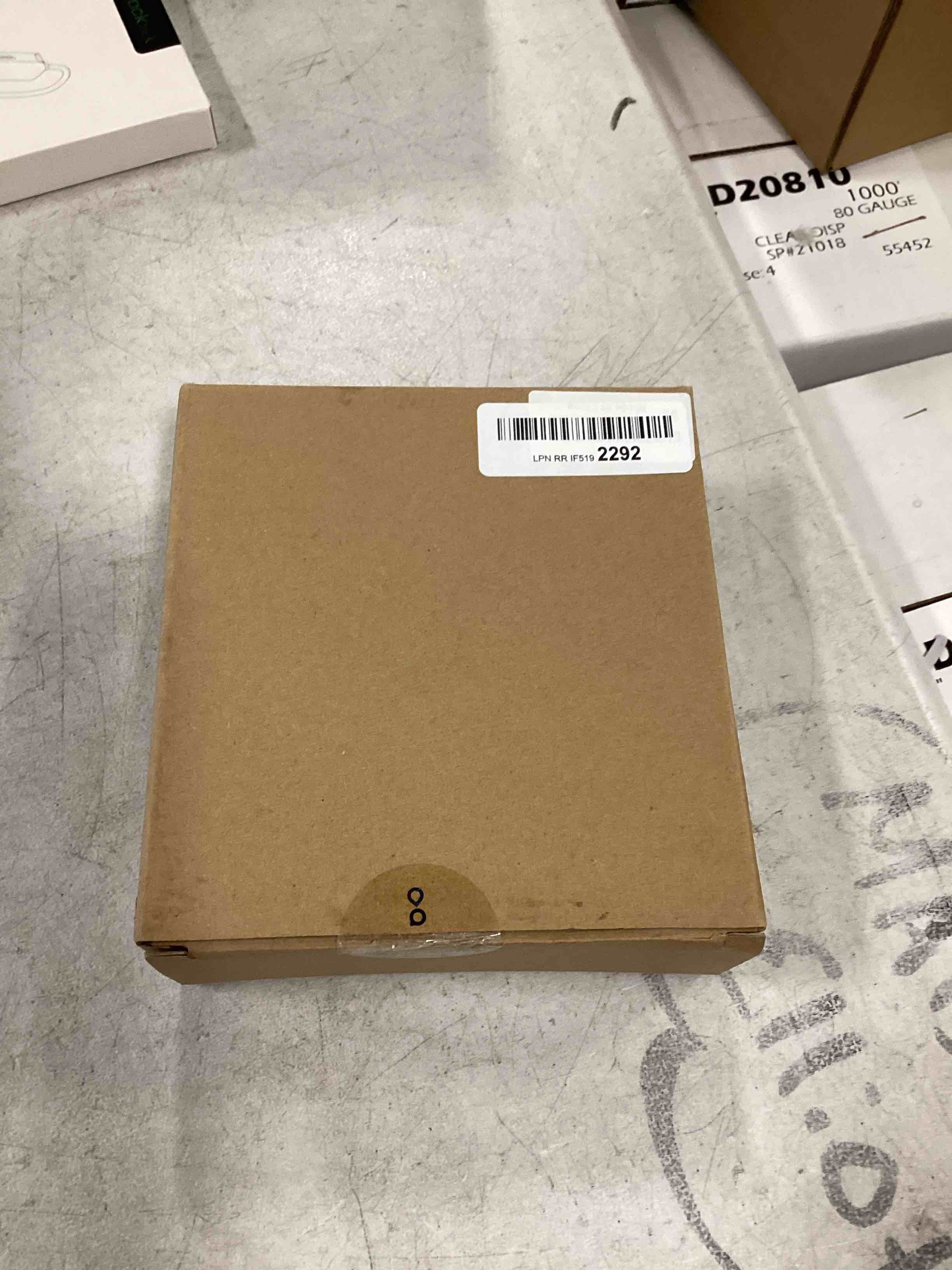 https://s3.amazonaws.com/lotting-images-prod/bidfta/BLU5805424_1712776495214.jpeg