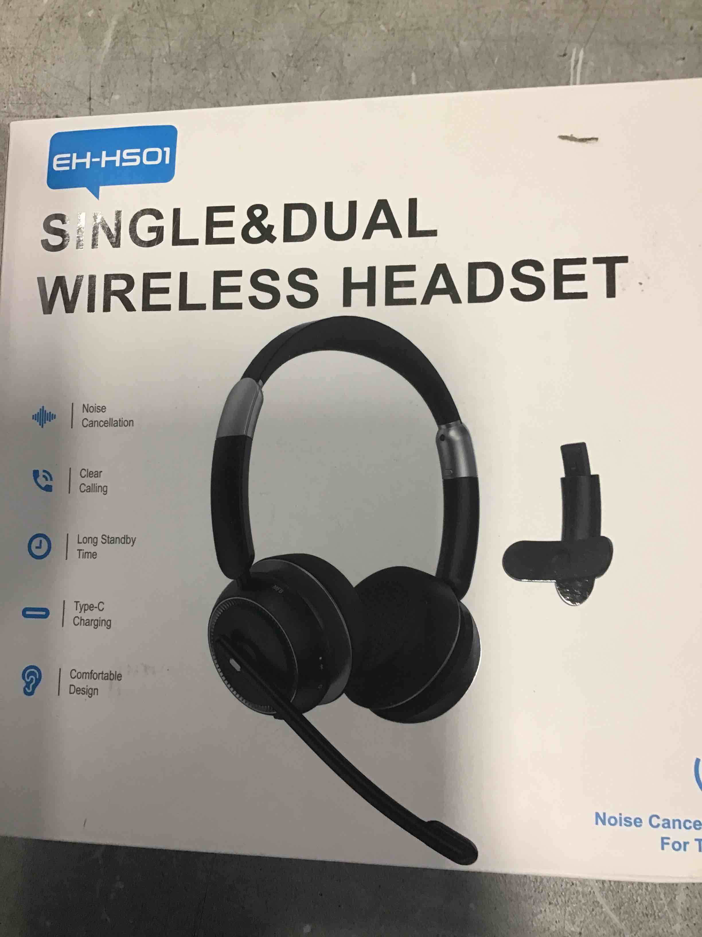 https://s3.amazonaws.com/lotting-images-prod/bidfta/BLU5805869_1711626573922.jpeg
