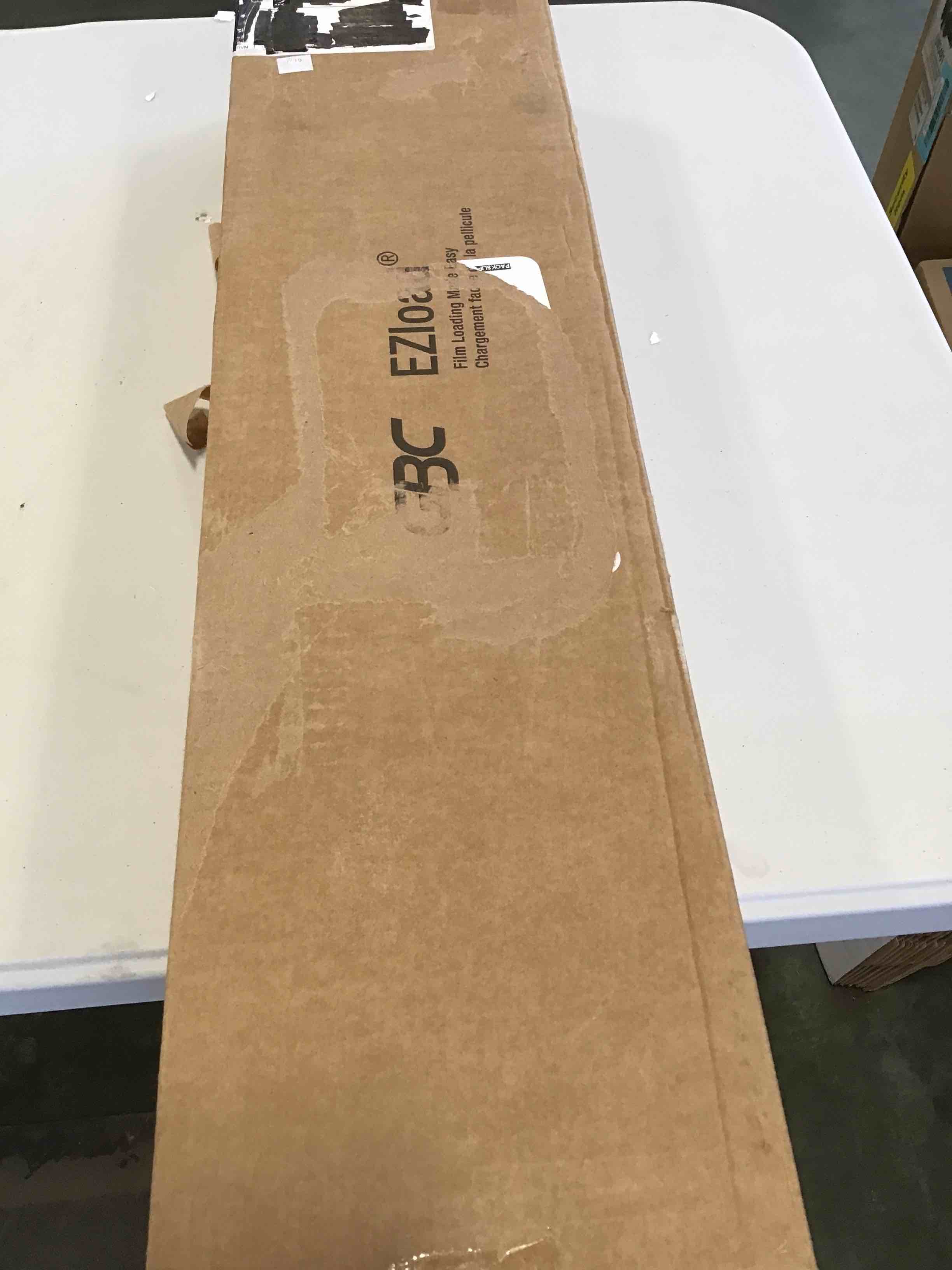 https://s3.amazonaws.com/lotting-images-prod/bidfta/BLU5806337_1711730654703.jpeg