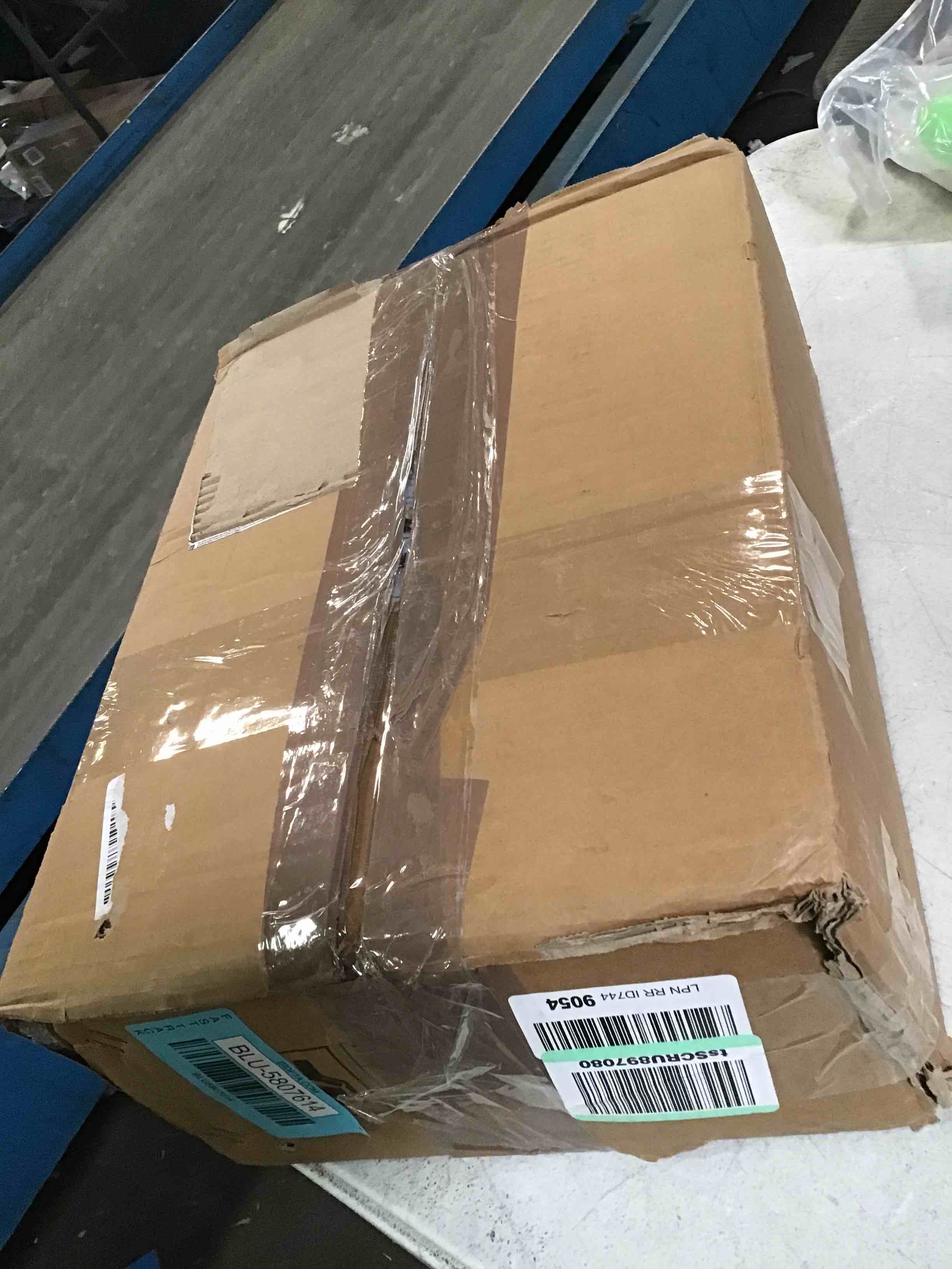 https://s3.amazonaws.com/lotting-images-prod/bidfta/BLU5807614_1711993835562.jpeg