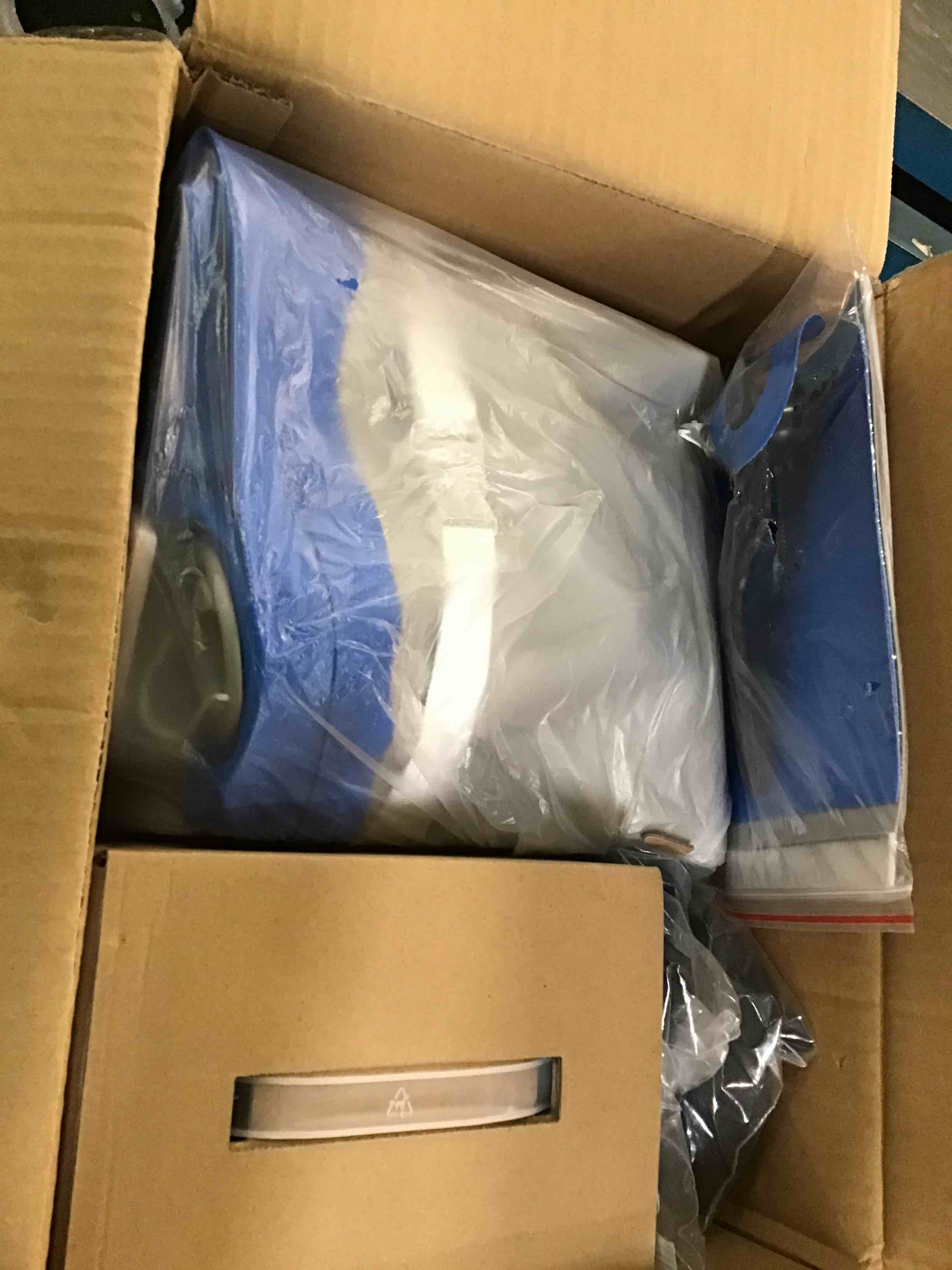 https://s3.amazonaws.com/lotting-images-prod/bidfta/BLU5807654_1711999355449.jpeg