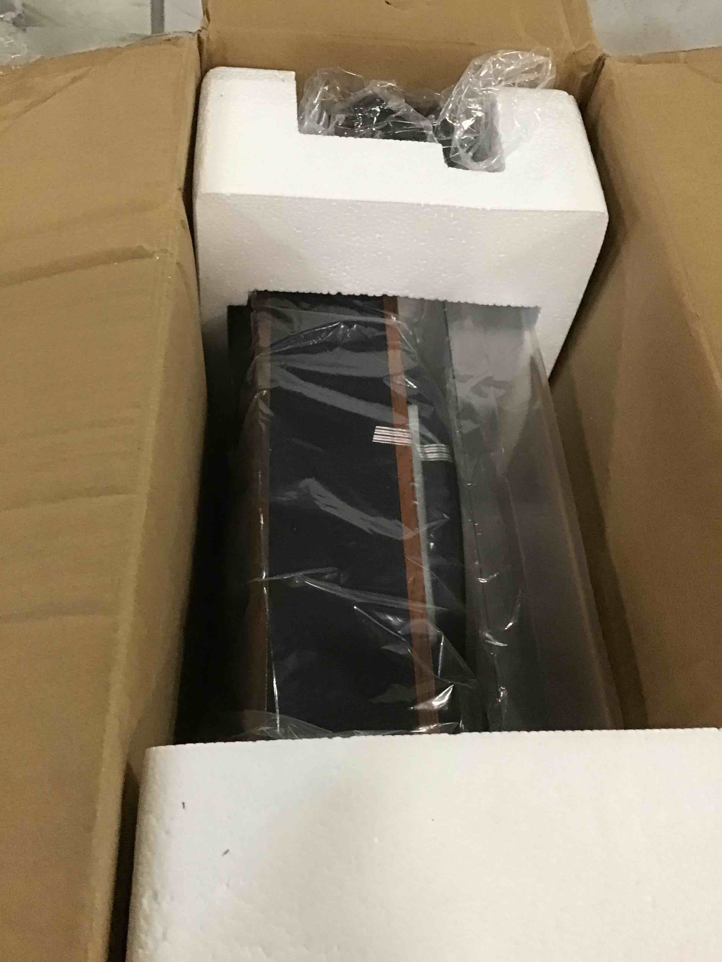https://s3.amazonaws.com/lotting-images-prod/bidfta/BLU5807679_1712057030475.jpeg