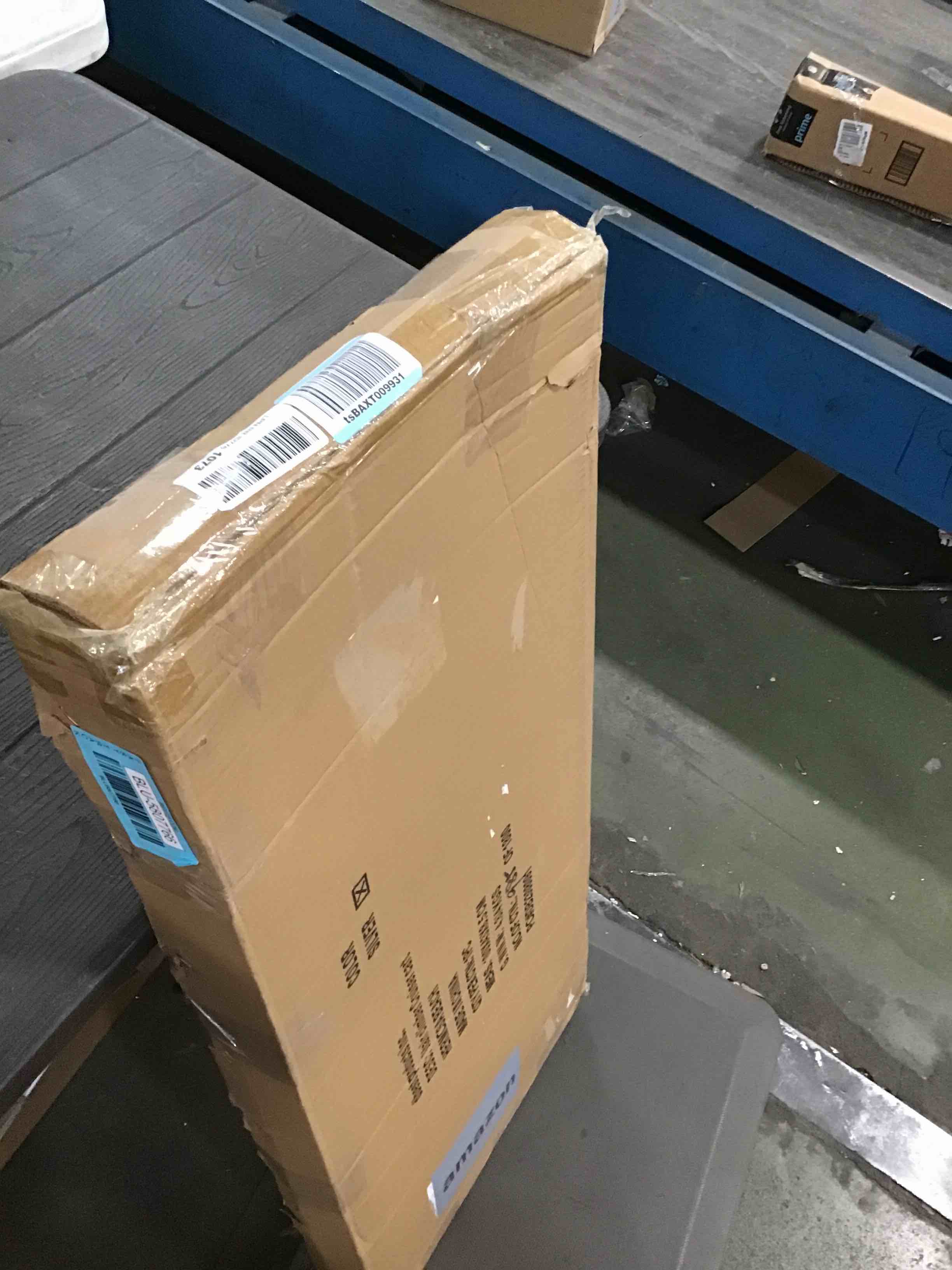 https://s3.amazonaws.com/lotting-images-prod/bidfta/BLU5807766_1712065950467.jpeg