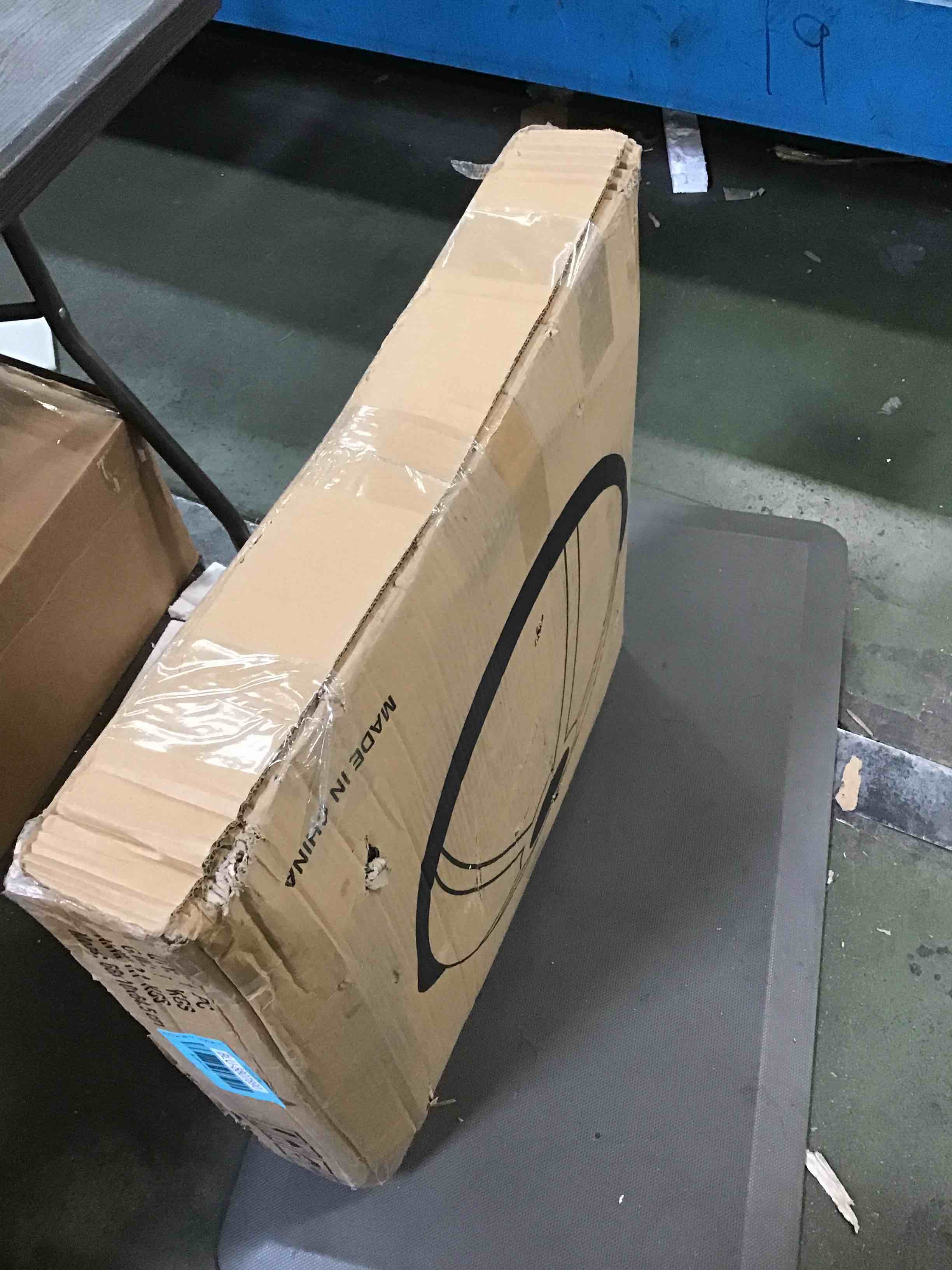 https://s3.amazonaws.com/lotting-images-prod/bidfta/BLU5807890_1712087144069.jpeg