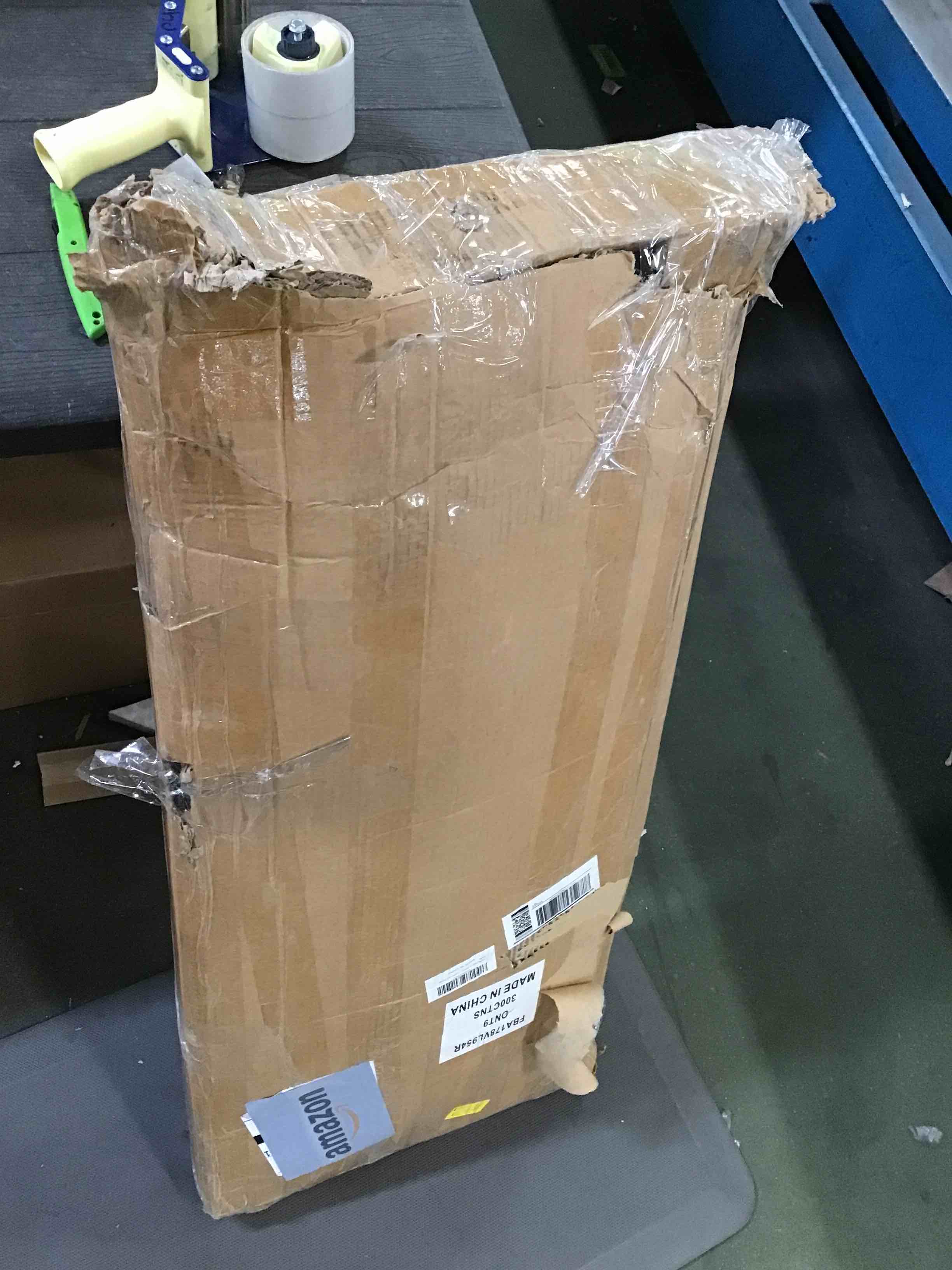 https://s3.amazonaws.com/lotting-images-prod/bidfta/BLU5807893_1712088119040.jpeg