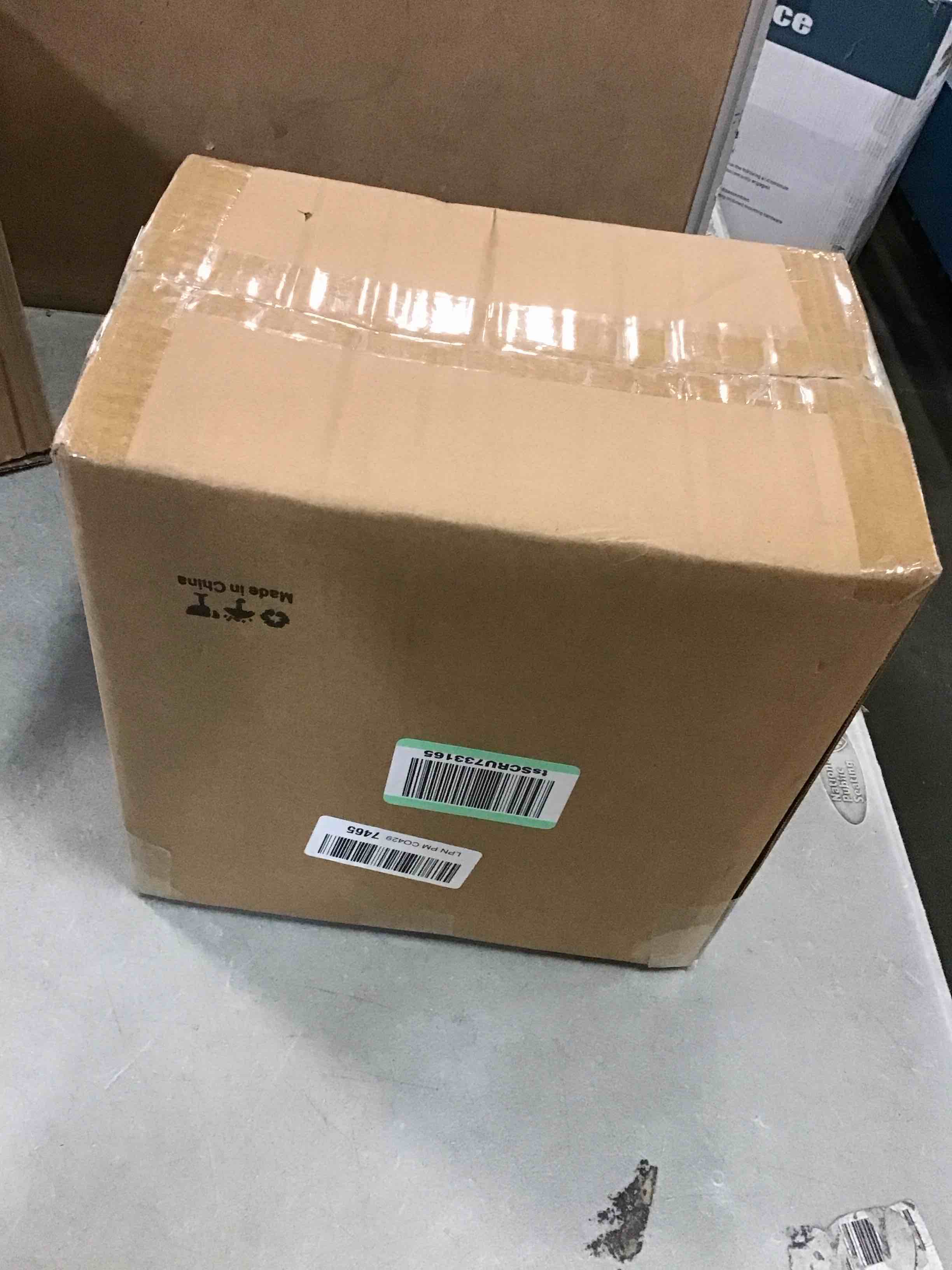 https://s3.amazonaws.com/lotting-images-prod/bidfta/BLU5808819_1712073439640.jpeg