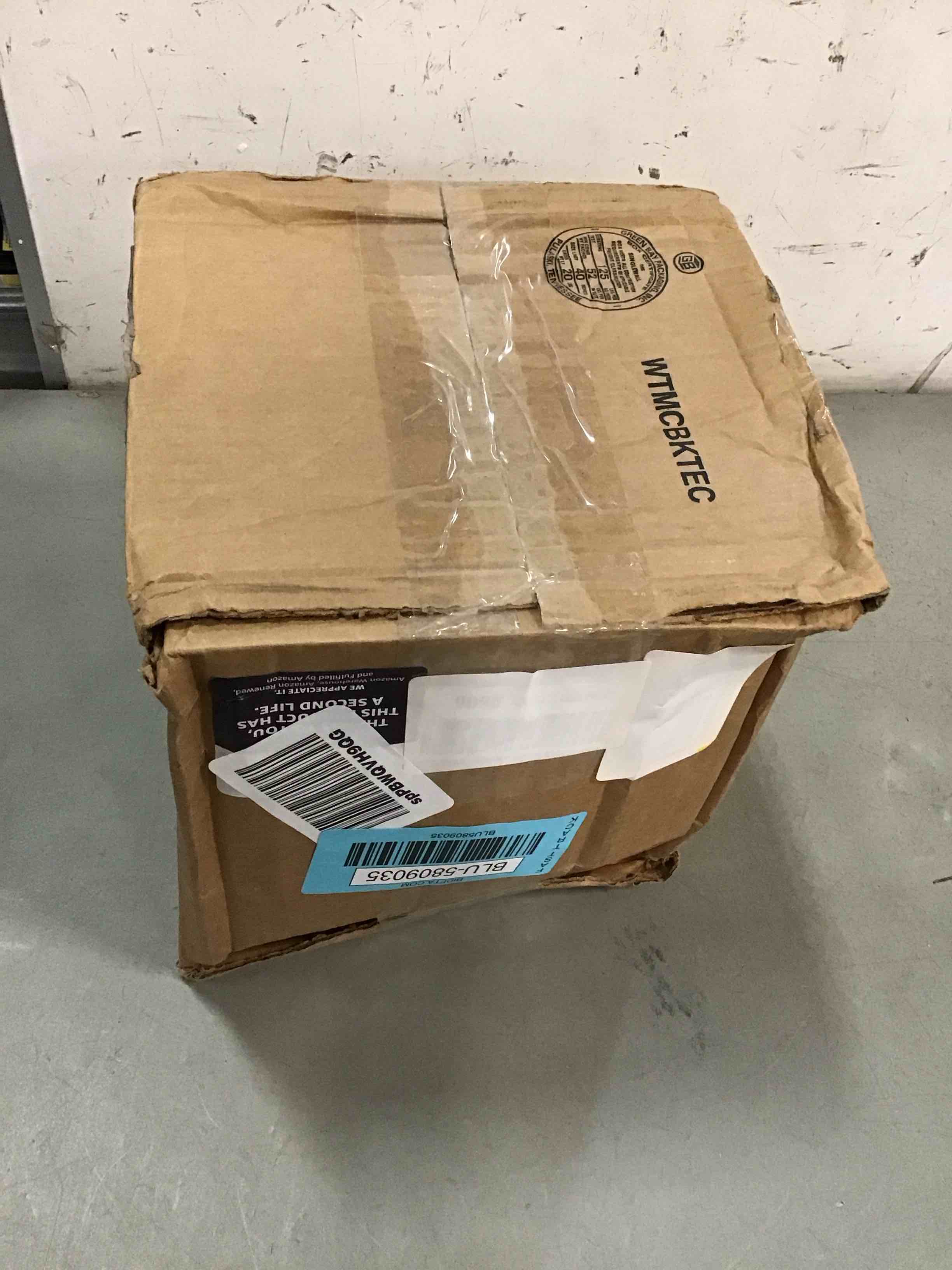 https://s3.amazonaws.com/lotting-images-prod/bidfta/BLU5809035_1712156256694.jpeg