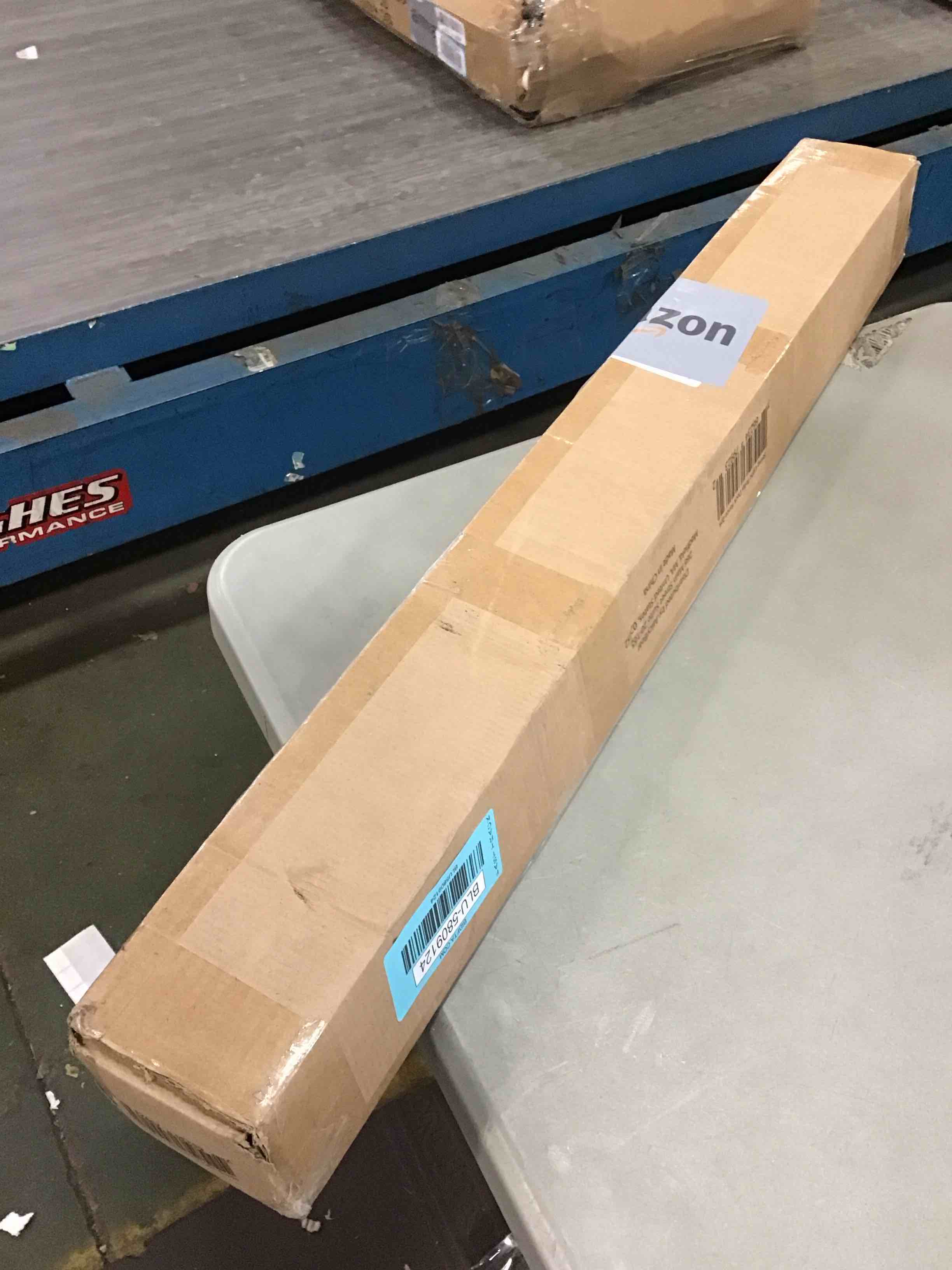 https://s3.amazonaws.com/lotting-images-prod/bidfta/BLU5809124_1712170141018.jpeg