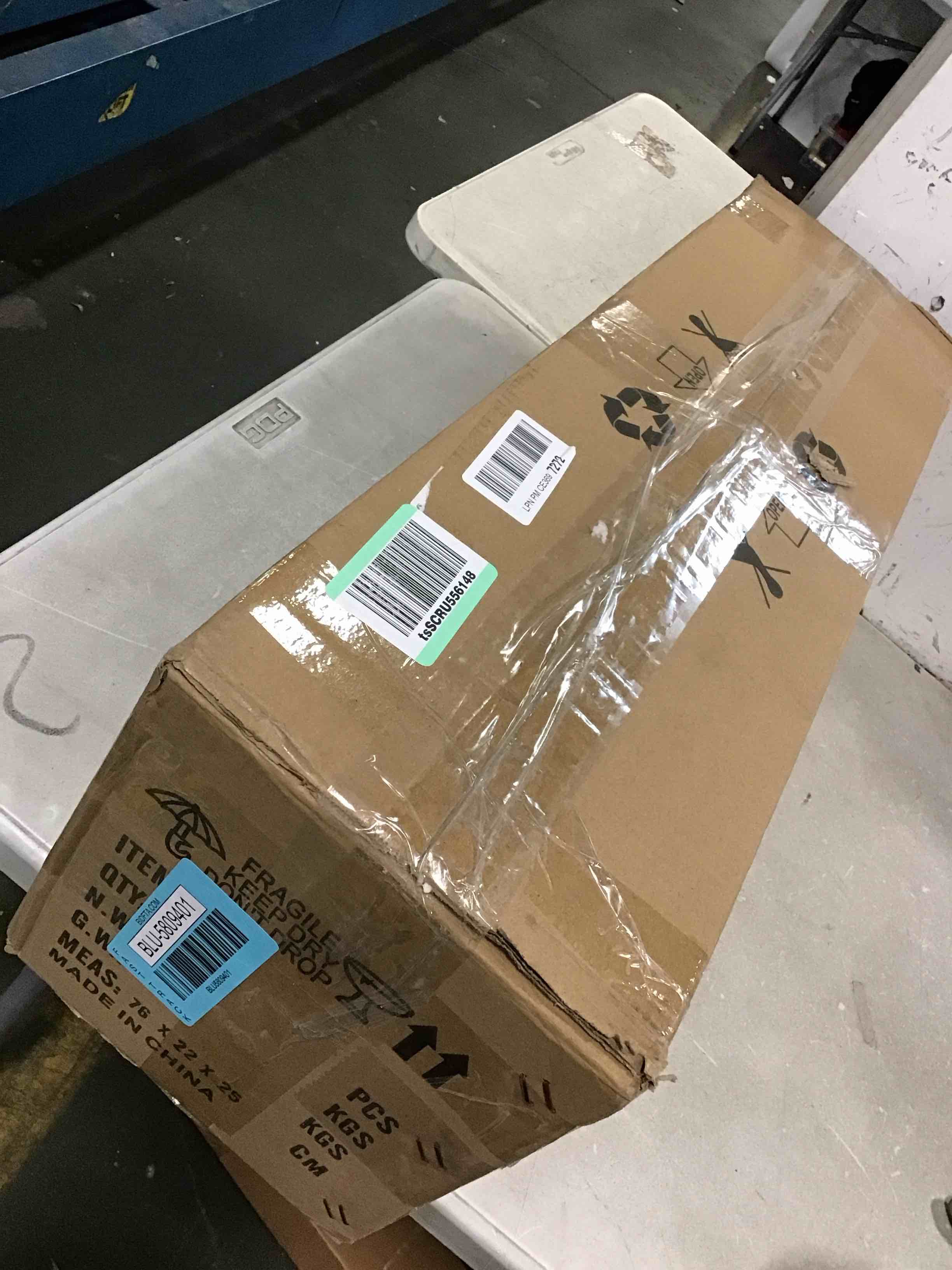 https://s3.amazonaws.com/lotting-images-prod/bidfta/BLU5809401_1712347203312.jpeg