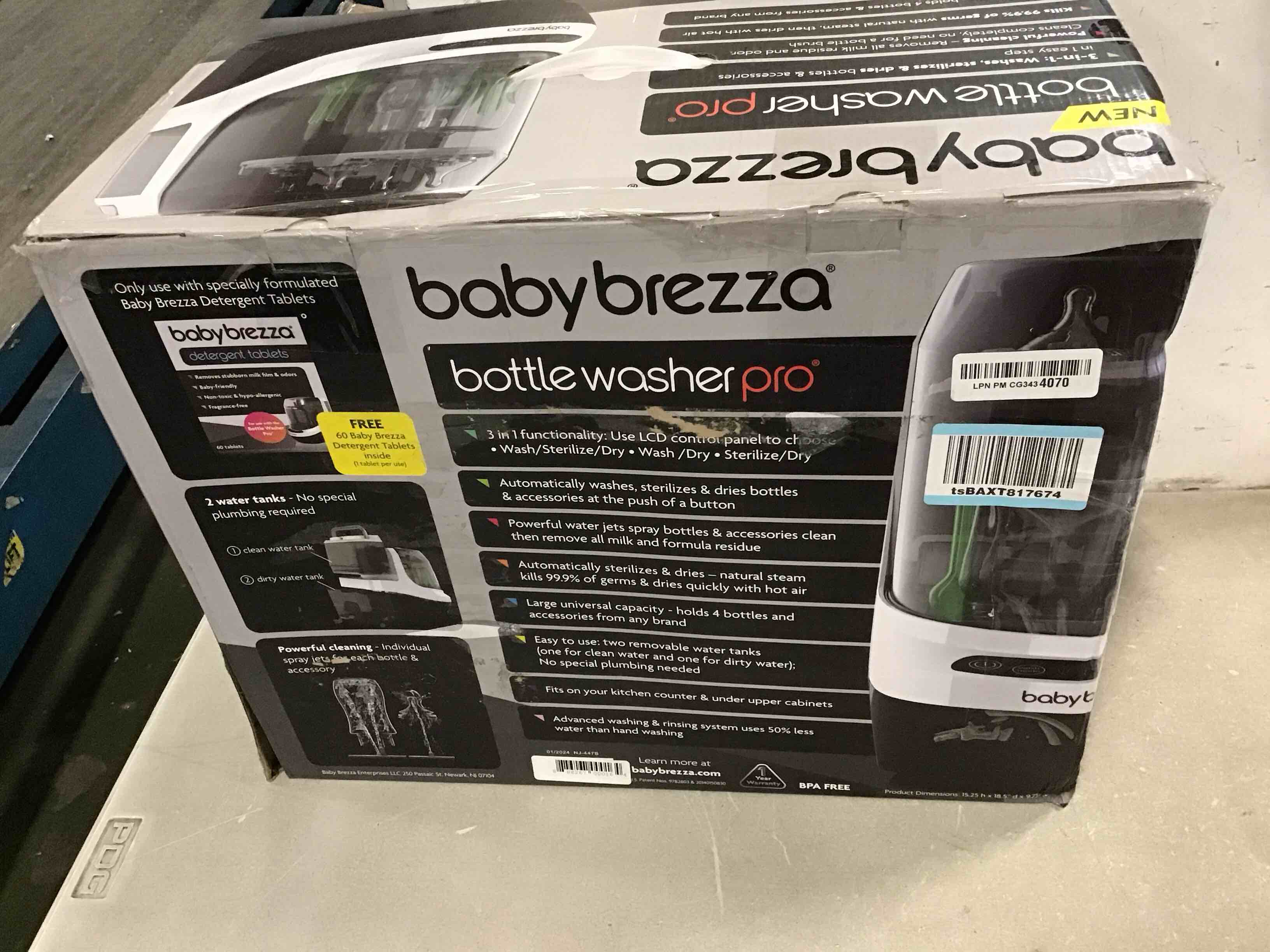 https://s3.amazonaws.com/lotting-images-prod/bidfta/BLU5809504_1712413812490.jpeg