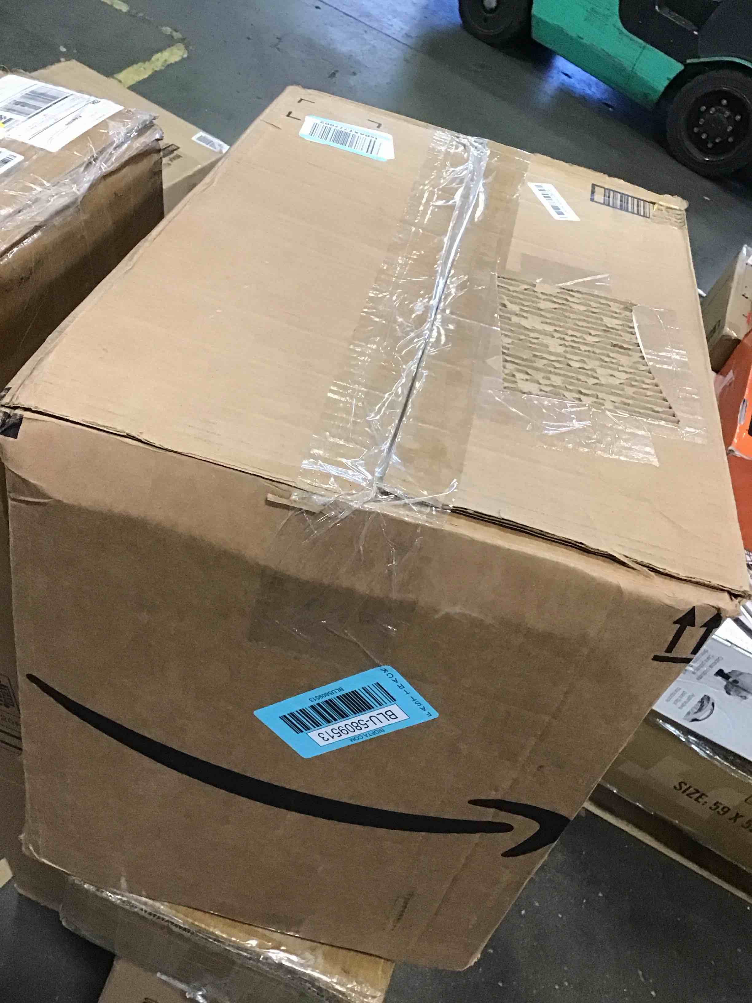 https://s3.amazonaws.com/lotting-images-prod/bidfta/BLU5809513_1712414607449.jpeg