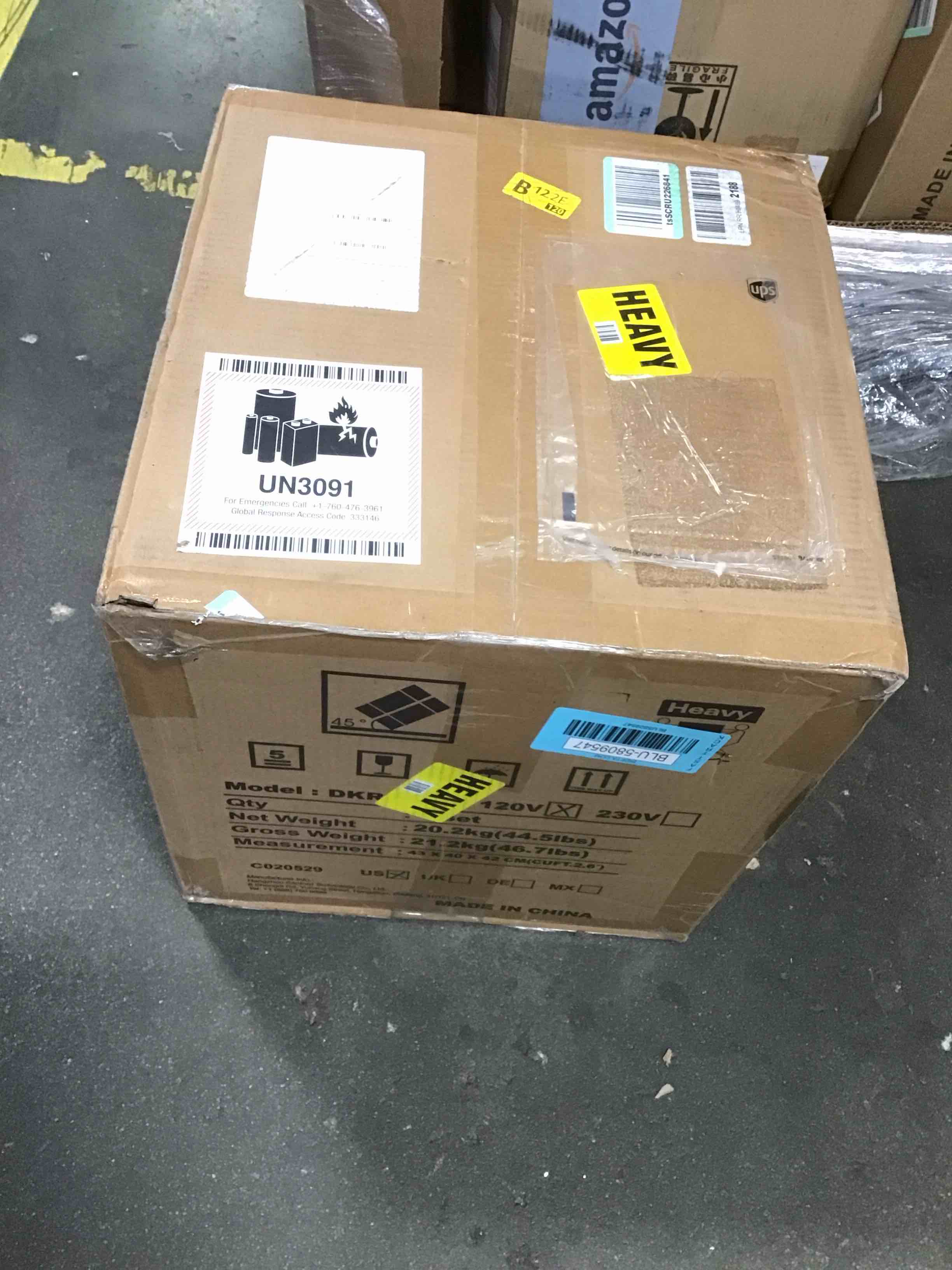 https://s3.amazonaws.com/lotting-images-prod/bidfta/BLU5809547_1712418786267.jpeg