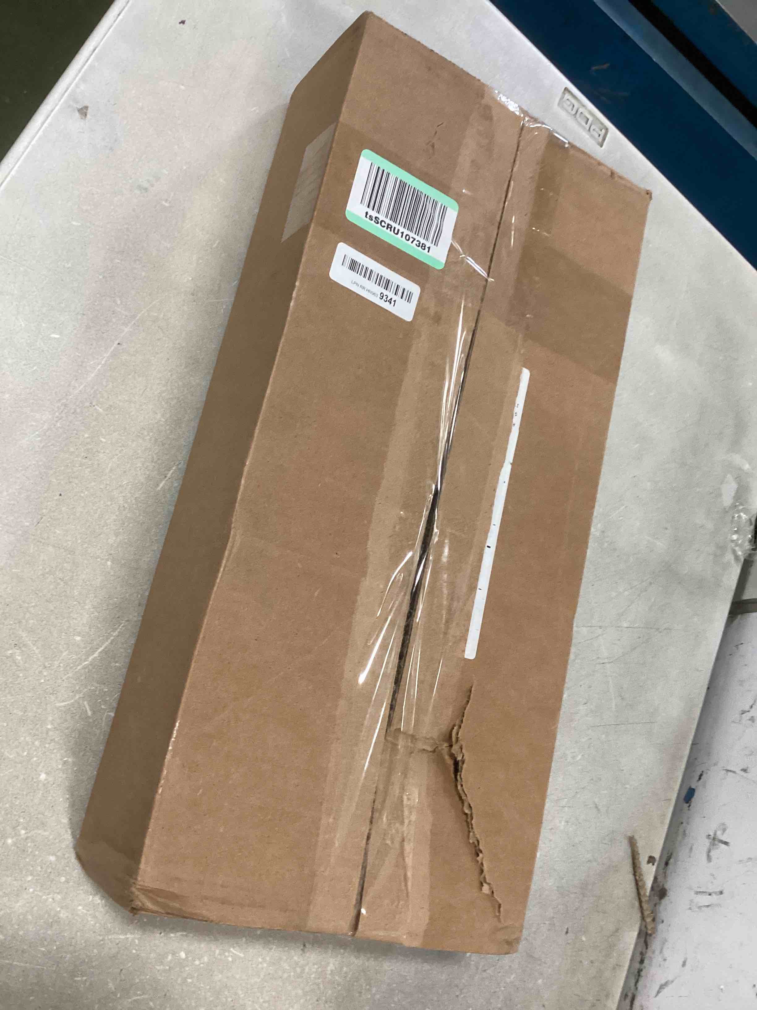 https://s3.amazonaws.com/lotting-images-prod/bidfta/BLU5809877_1712514906984.jpeg