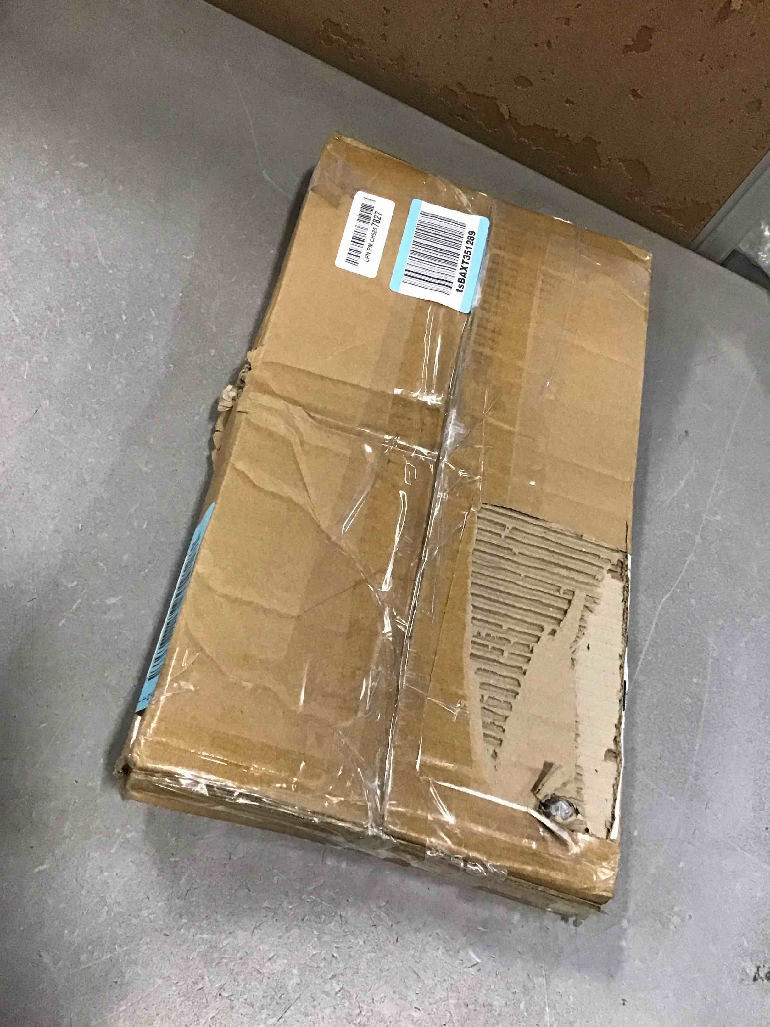 https://s3.amazonaws.com/lotting-images-prod/bidfta/BLU5809914_1712575430346.jpeg