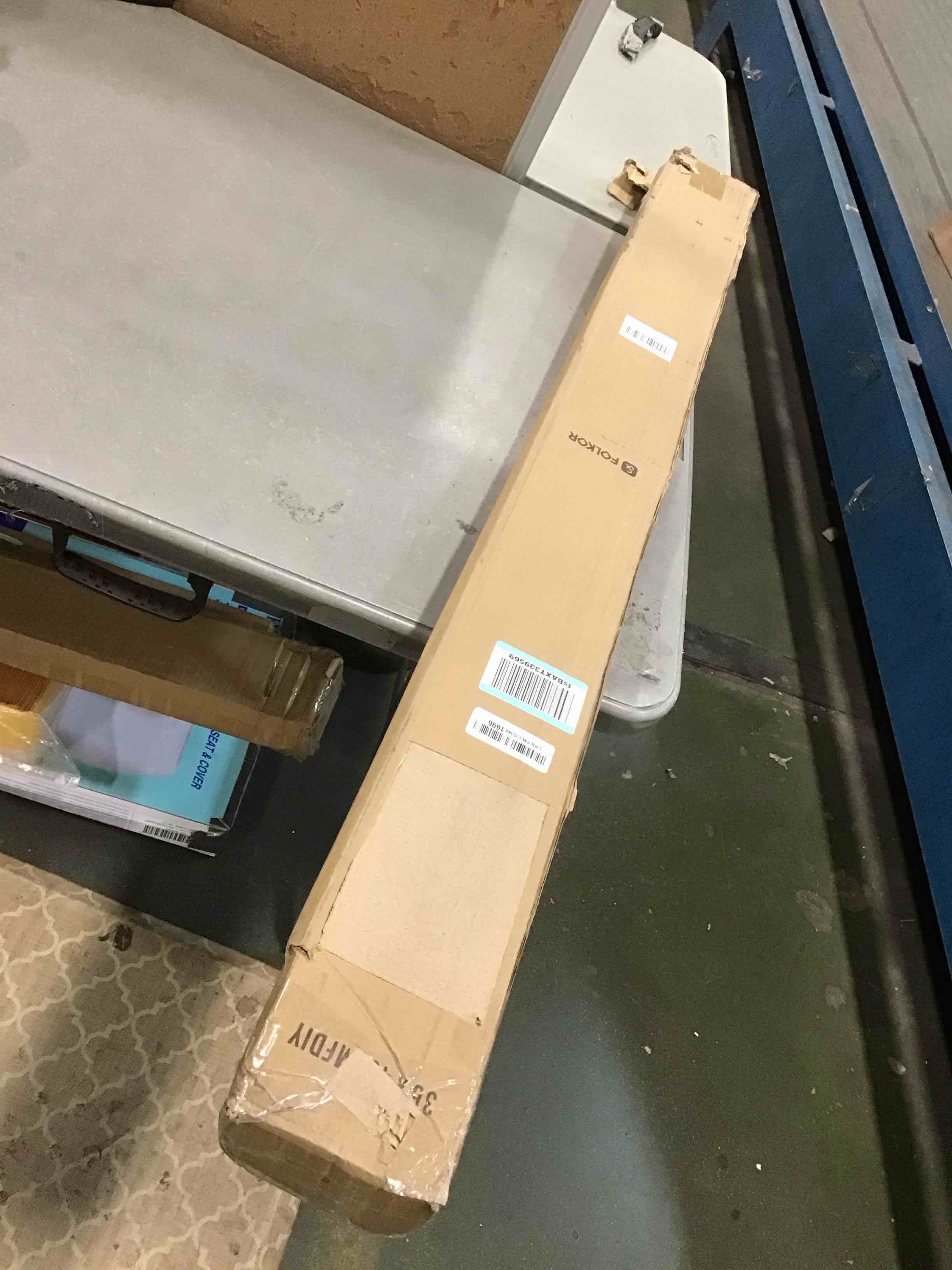 https://s3.amazonaws.com/lotting-images-prod/bidfta/BLU5809916_1712575583116.jpeg