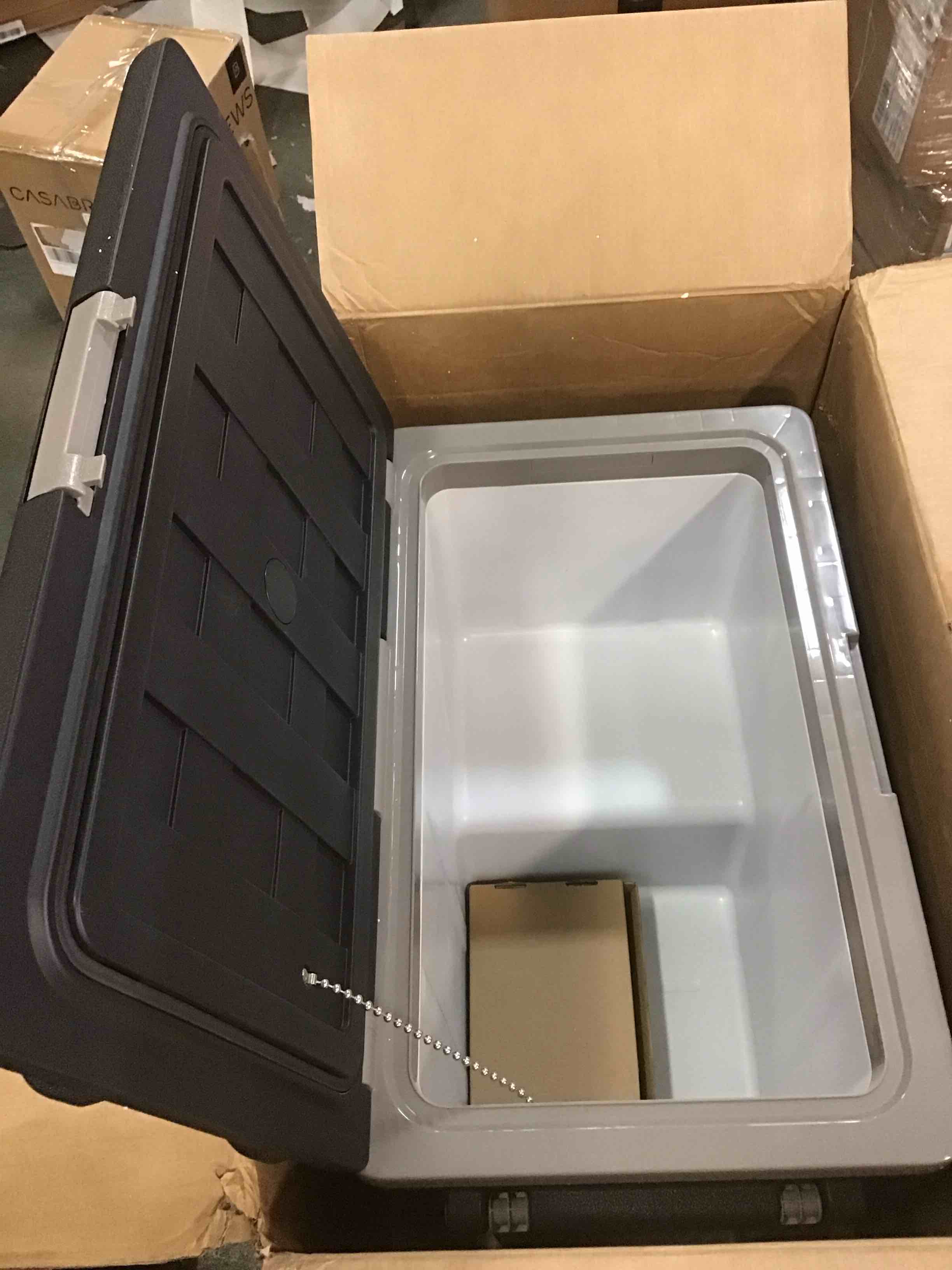 https://s3.amazonaws.com/lotting-images-prod/bidfta/BLU5810352_1711723532728.jpeg