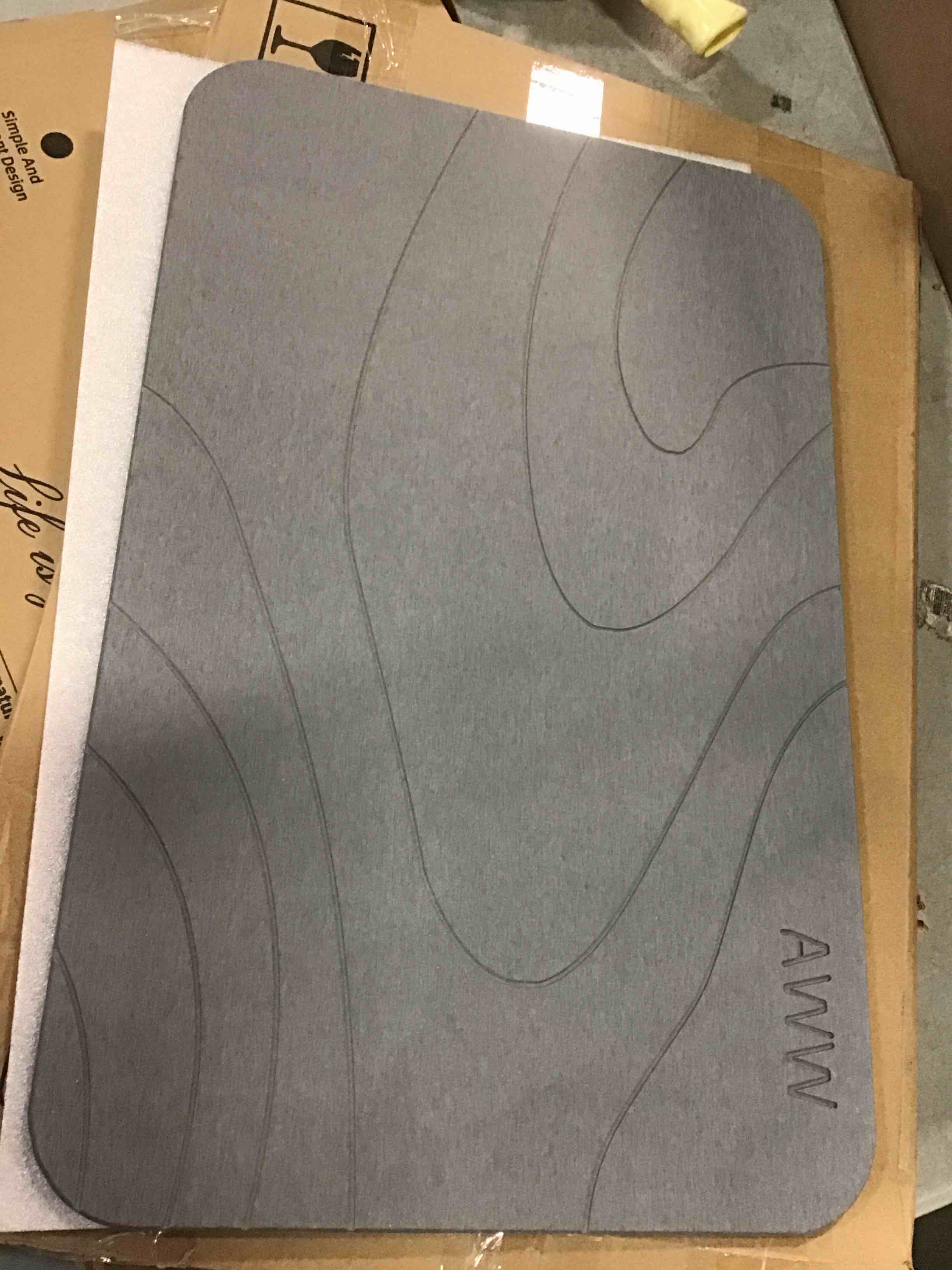 https://s3.amazonaws.com/lotting-images-prod/bidfta/BLU5810500_1711796444681.jpeg