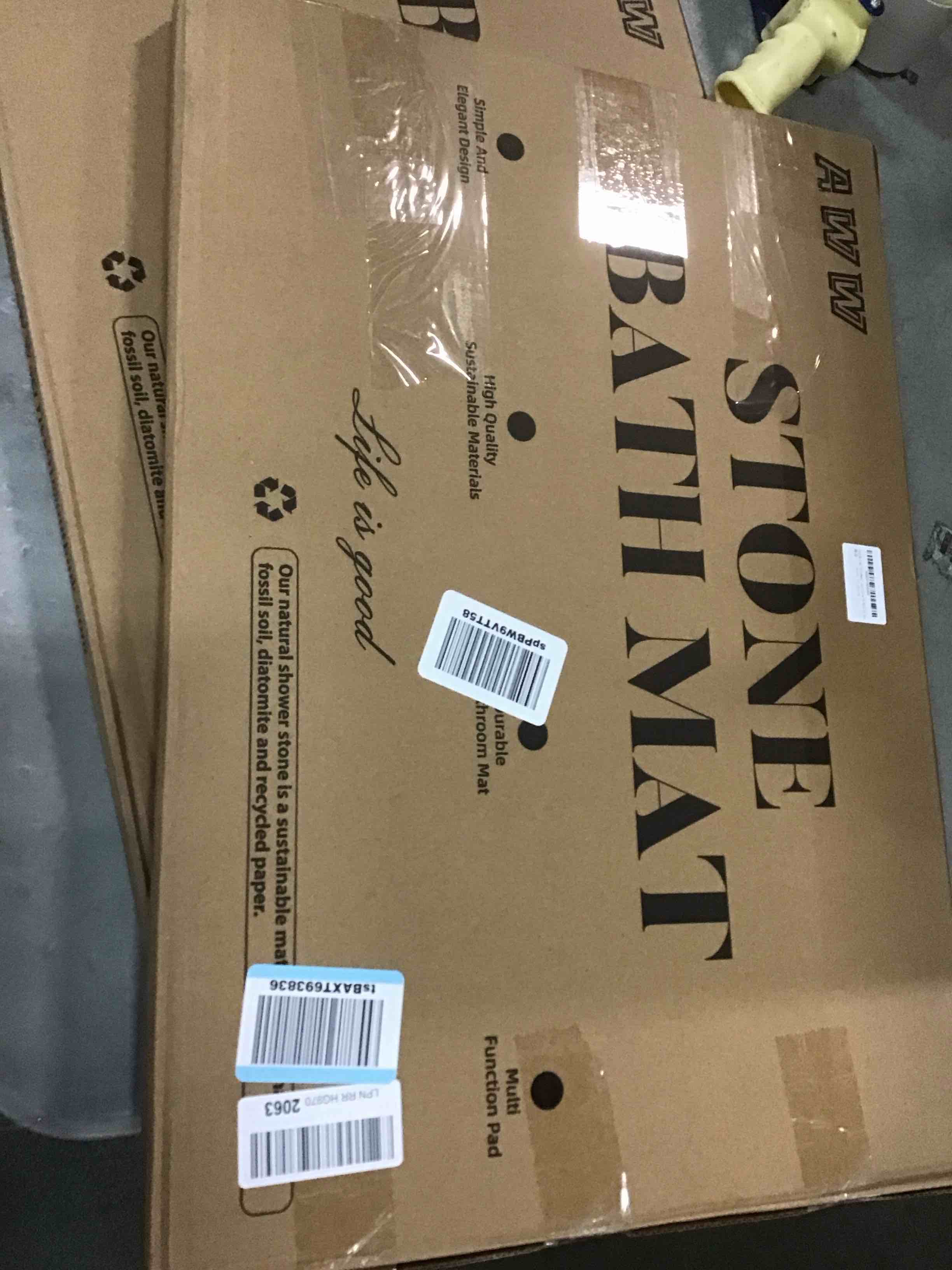 https://s3.amazonaws.com/lotting-images-prod/bidfta/BLU5810500_1711796513123.jpeg
