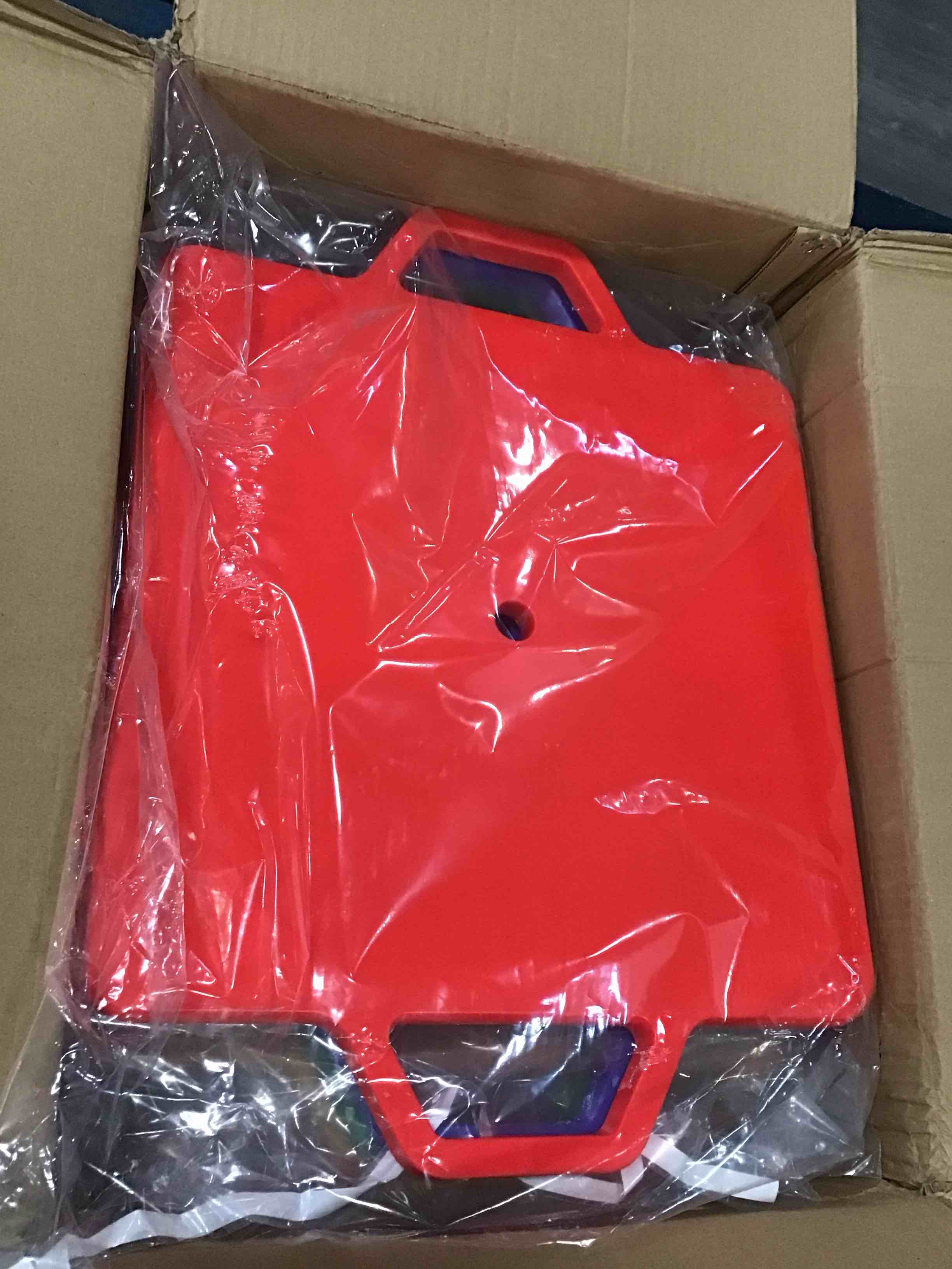 https://s3.amazonaws.com/lotting-images-prod/bidfta/BLU5811042_1712148816919.jpeg
