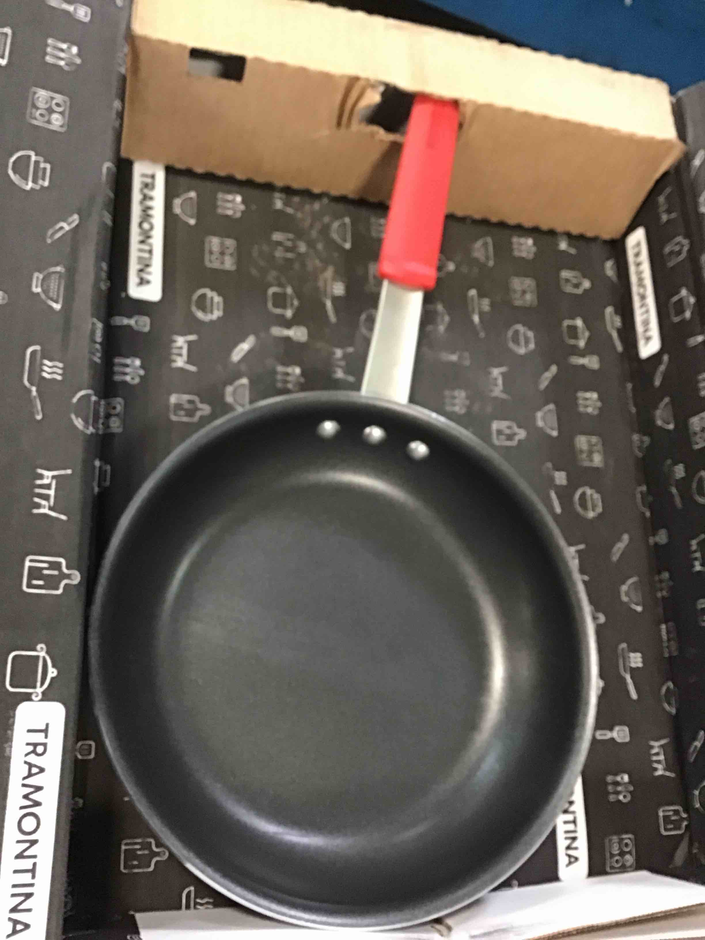 https://s3.amazonaws.com/lotting-images-prod/bidfta/BLU5811187_1712166366743.jpeg