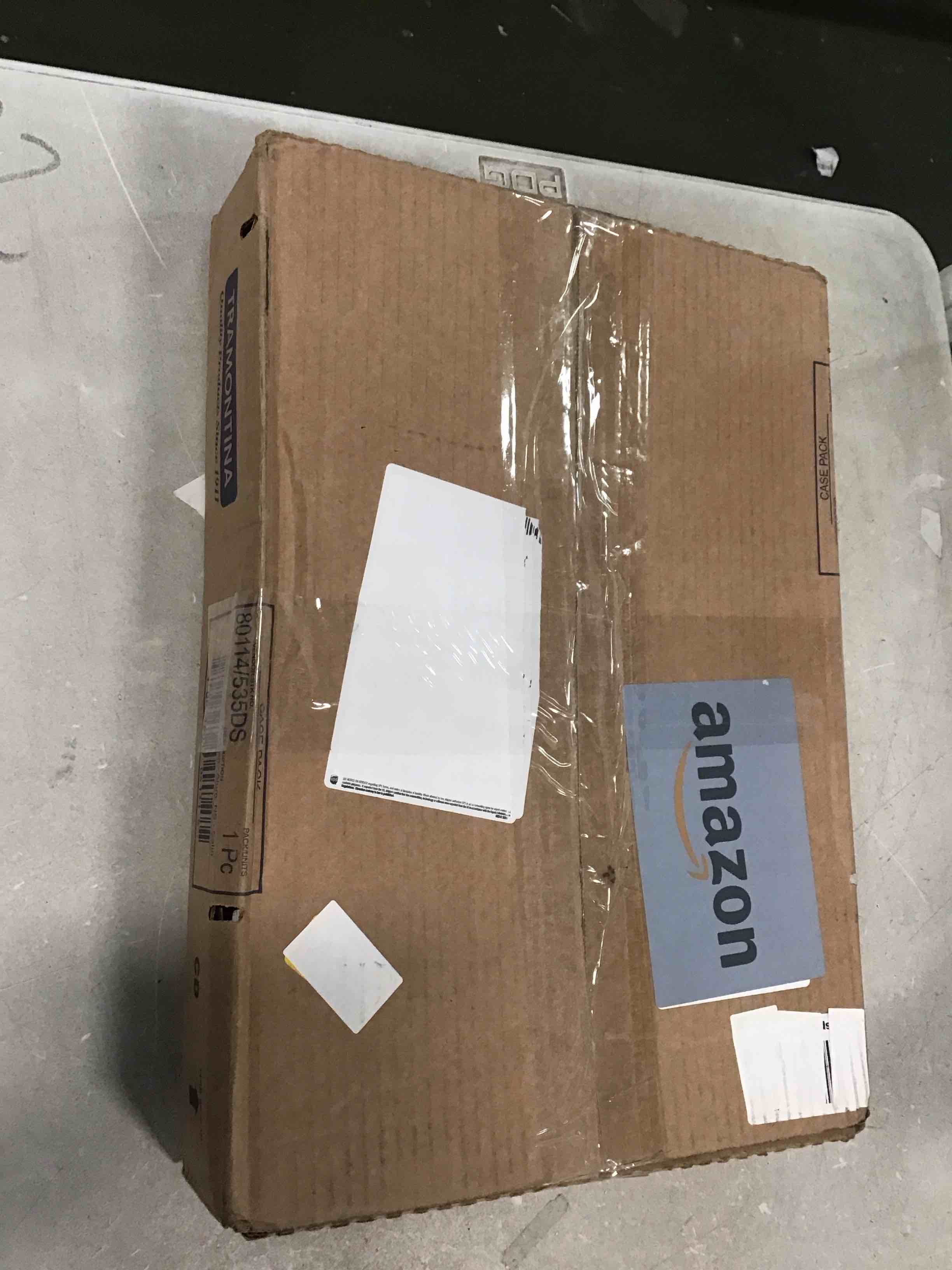 https://s3.amazonaws.com/lotting-images-prod/bidfta/BLU5811187_1712166384815.jpeg