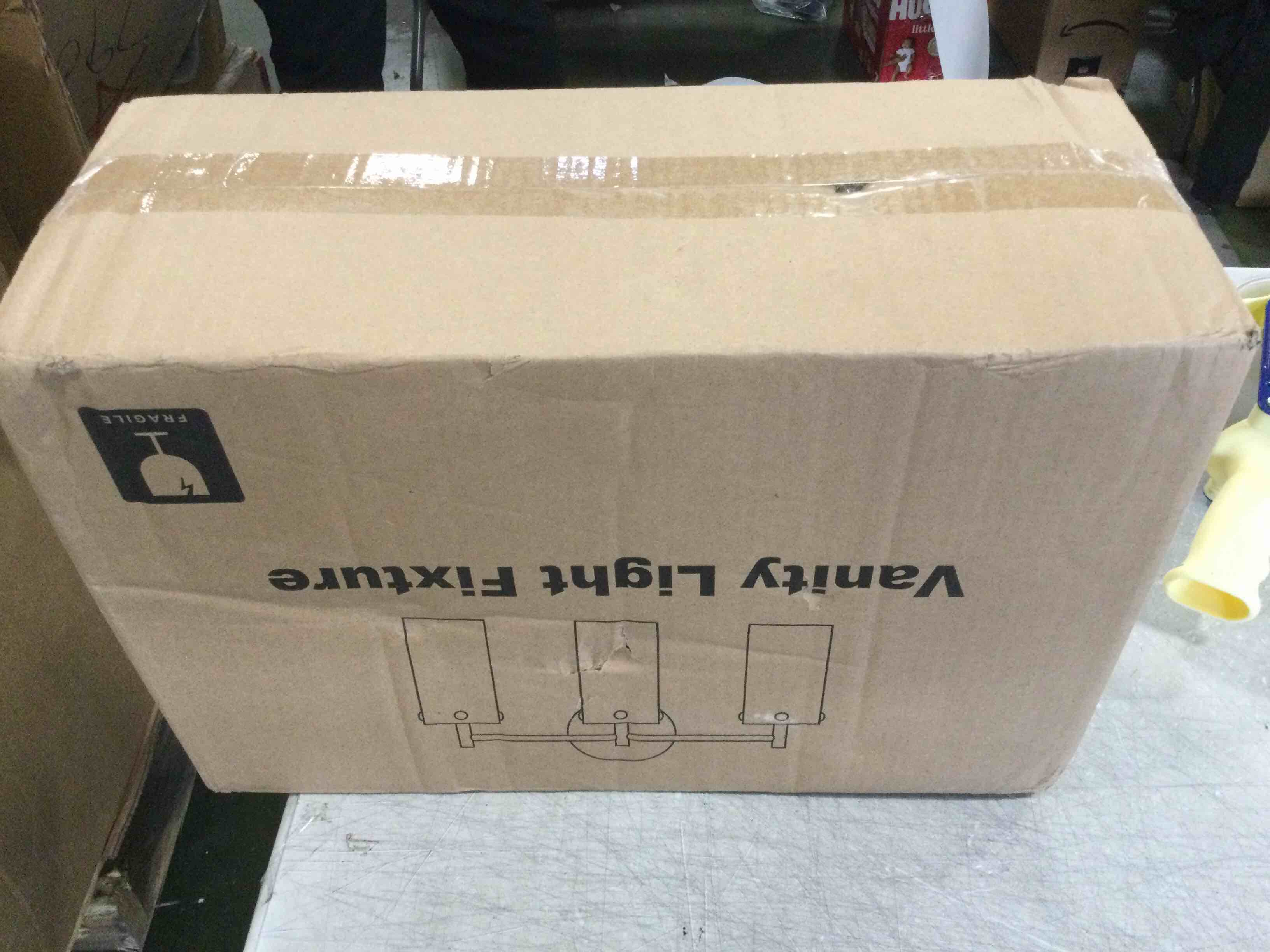 https://s3.amazonaws.com/lotting-images-prod/bidfta/BLU5812758_1712256150772.jpeg